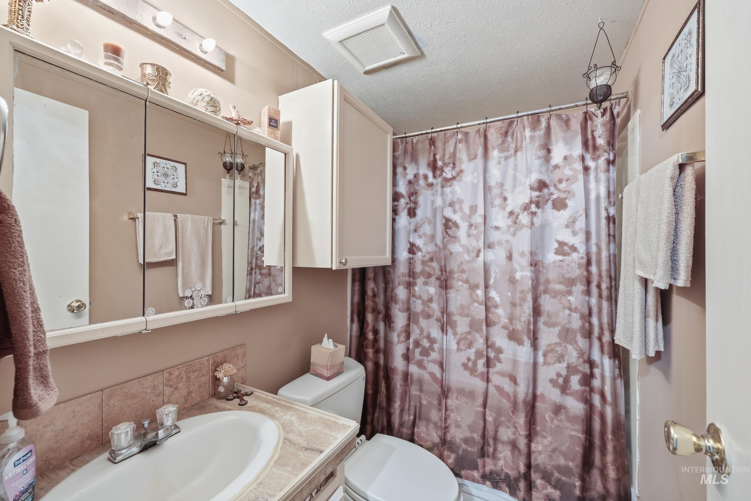 558 Silver City Dr, Boise, Idaho 83714, 2 Bedrooms, 2 Bathrooms, Residential For Sale, Price $39,900,MLS 98978134