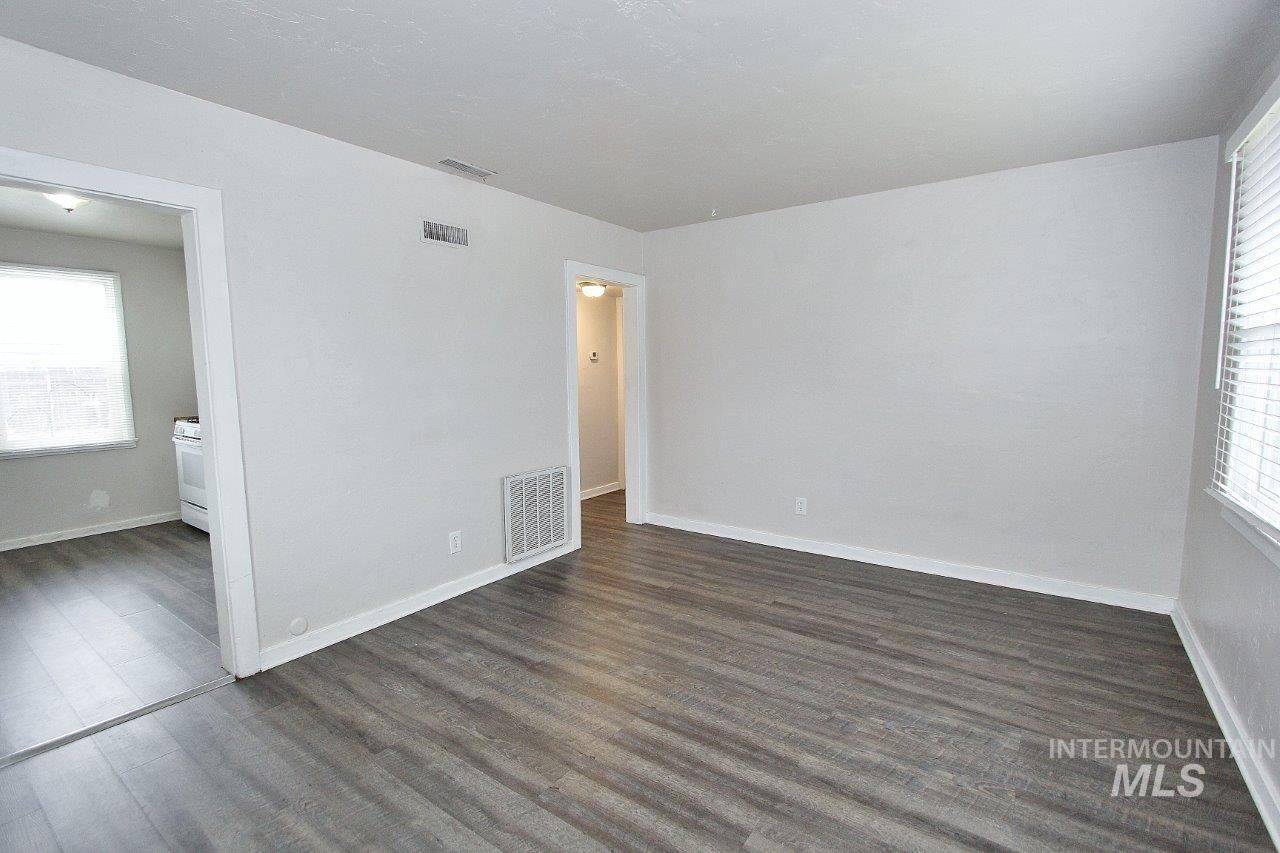 3885 W Pershing, Boise, Idaho 83705, 2 Bedrooms, 1 Bathroom, Rental For Rent, Price $1,385,MLS 98978135