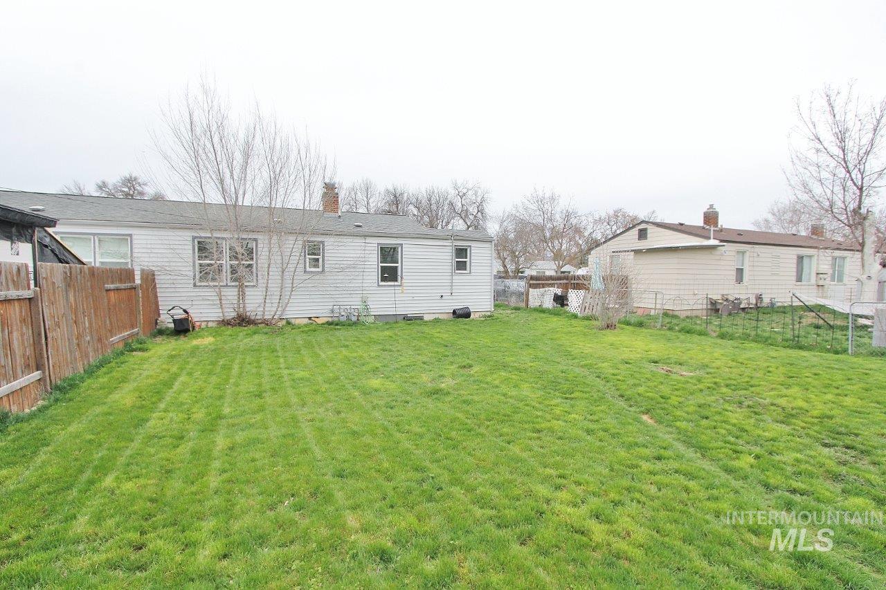 3885 W Pershing, Boise, Idaho 83705, 2 Bedrooms, 1 Bathroom, Rental For Rent, Price $1,385,MLS 98978135