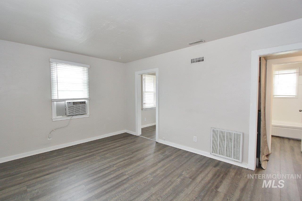 3885 W Pershing, Boise, Idaho 83705, 2 Bedrooms, 1 Bathroom, Rental For Rent, Price $1,385,MLS 98978135