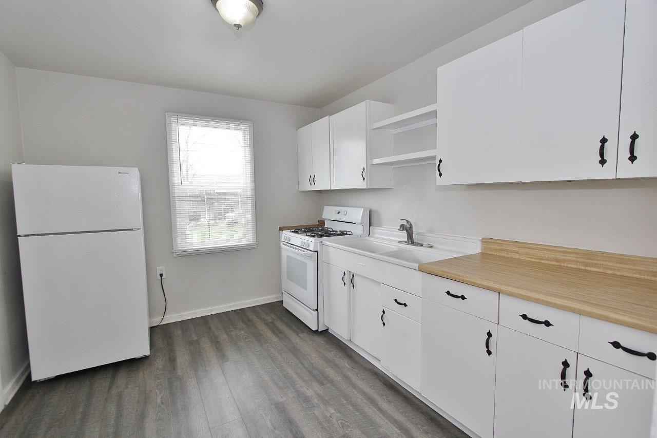 3885 W Pershing, Boise, Idaho 83705, 2 Bedrooms, 1 Bathroom, Rental For Rent, Price $1,385,MLS 98978135