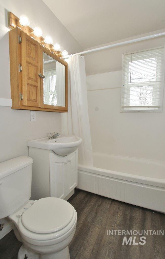 3885 W Pershing, Boise, Idaho 83705, 2 Bedrooms, 1 Bathroom, Rental For Rent, Price $1,385,MLS 98978135