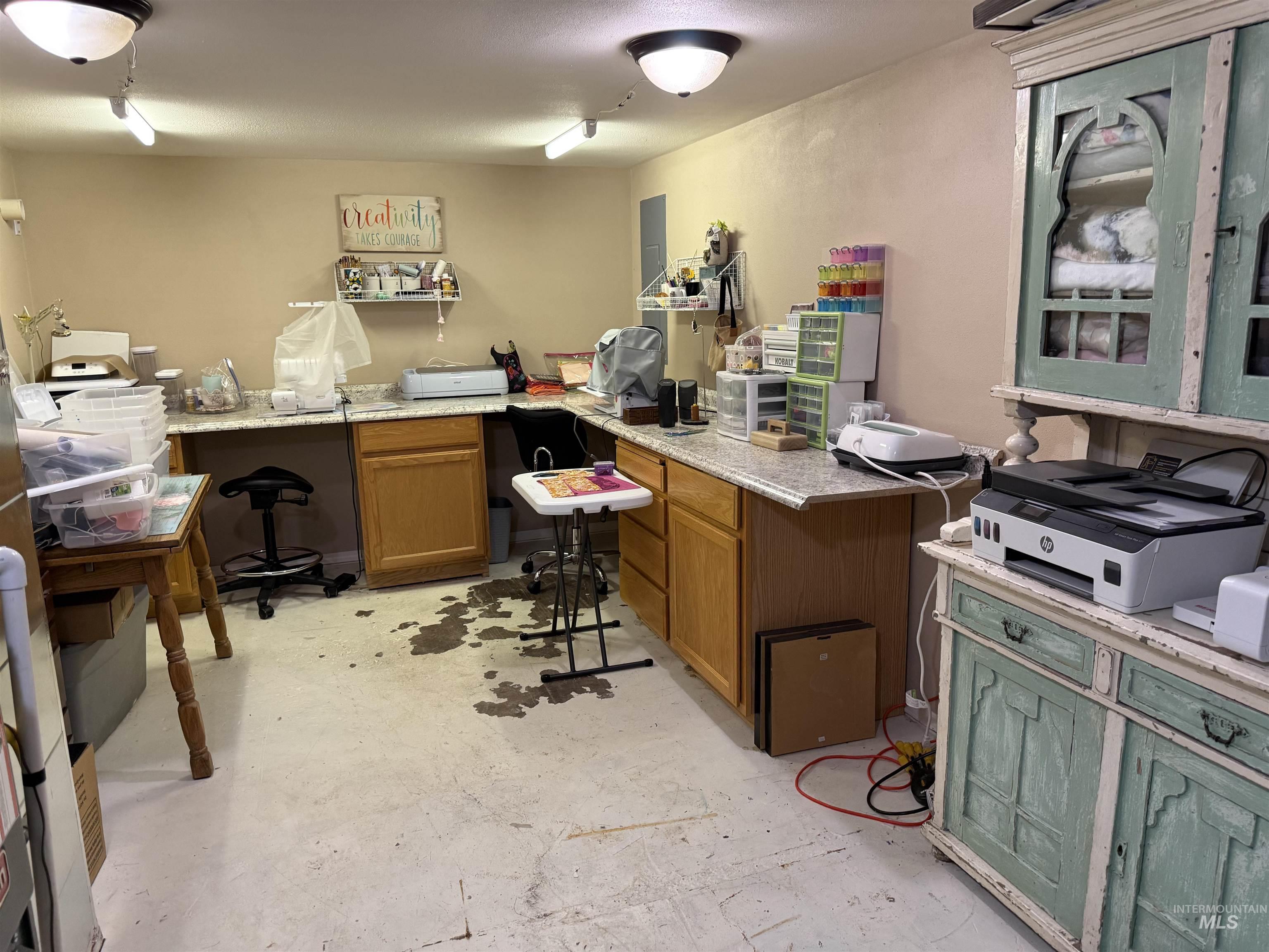 273 W Snake River Ave, Glenns Ferry, Idaho 83623, 3 Bedrooms, 2 Bathrooms, Residential For Sale, Price $379,000,MLS 98978136