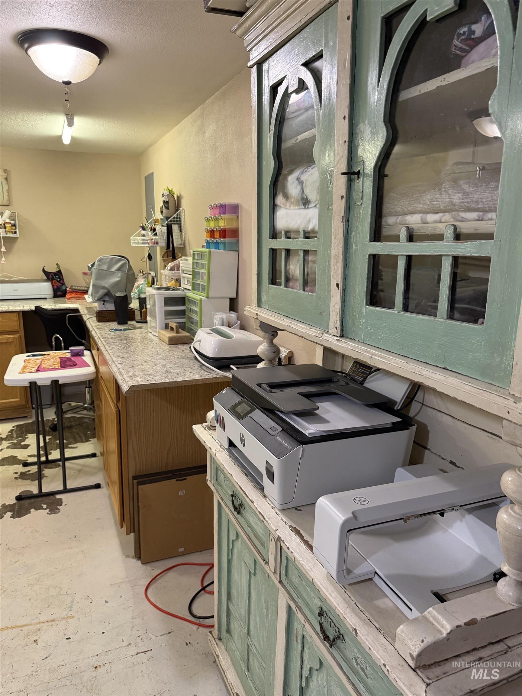 273 W Snake River Ave, Glenns Ferry, Idaho 83623, 3 Bedrooms, 2 Bathrooms, Residential For Sale, Price $379,000,MLS 98978136