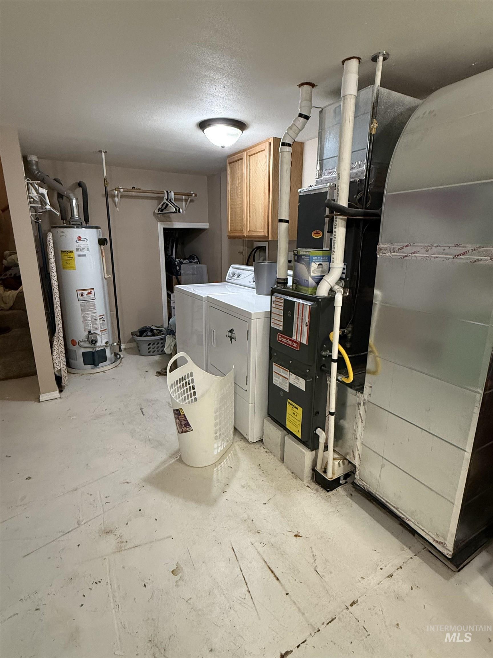 273 W Snake River Ave, Glenns Ferry, Idaho 83623, 3 Bedrooms, 2 Bathrooms, Residential For Sale, Price $379,000,MLS 98978136