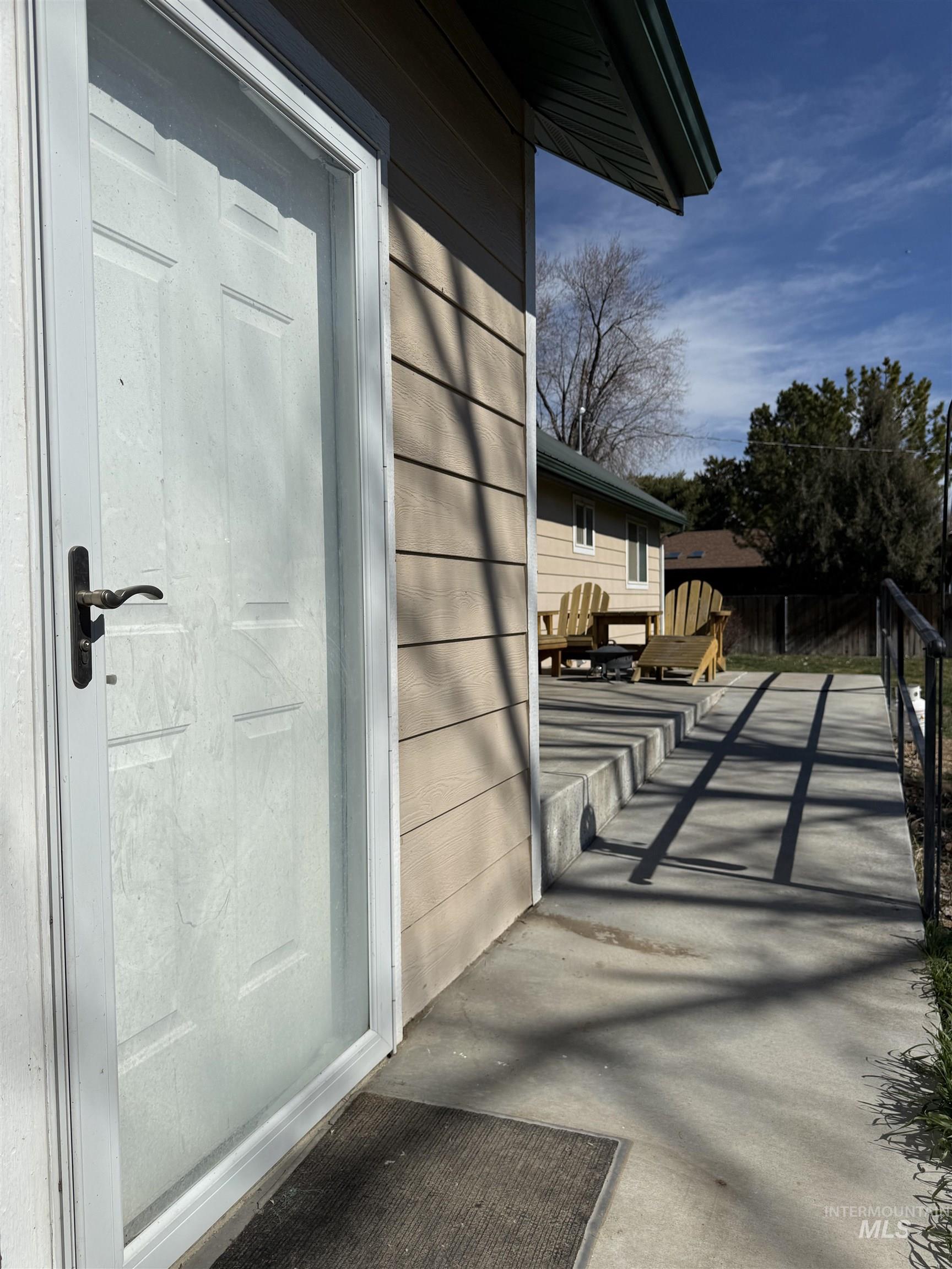 273 W Snake River Ave, Glenns Ferry, Idaho 83623, 3 Bedrooms, 2 Bathrooms, Residential For Sale, Price $379,000,MLS 98978136