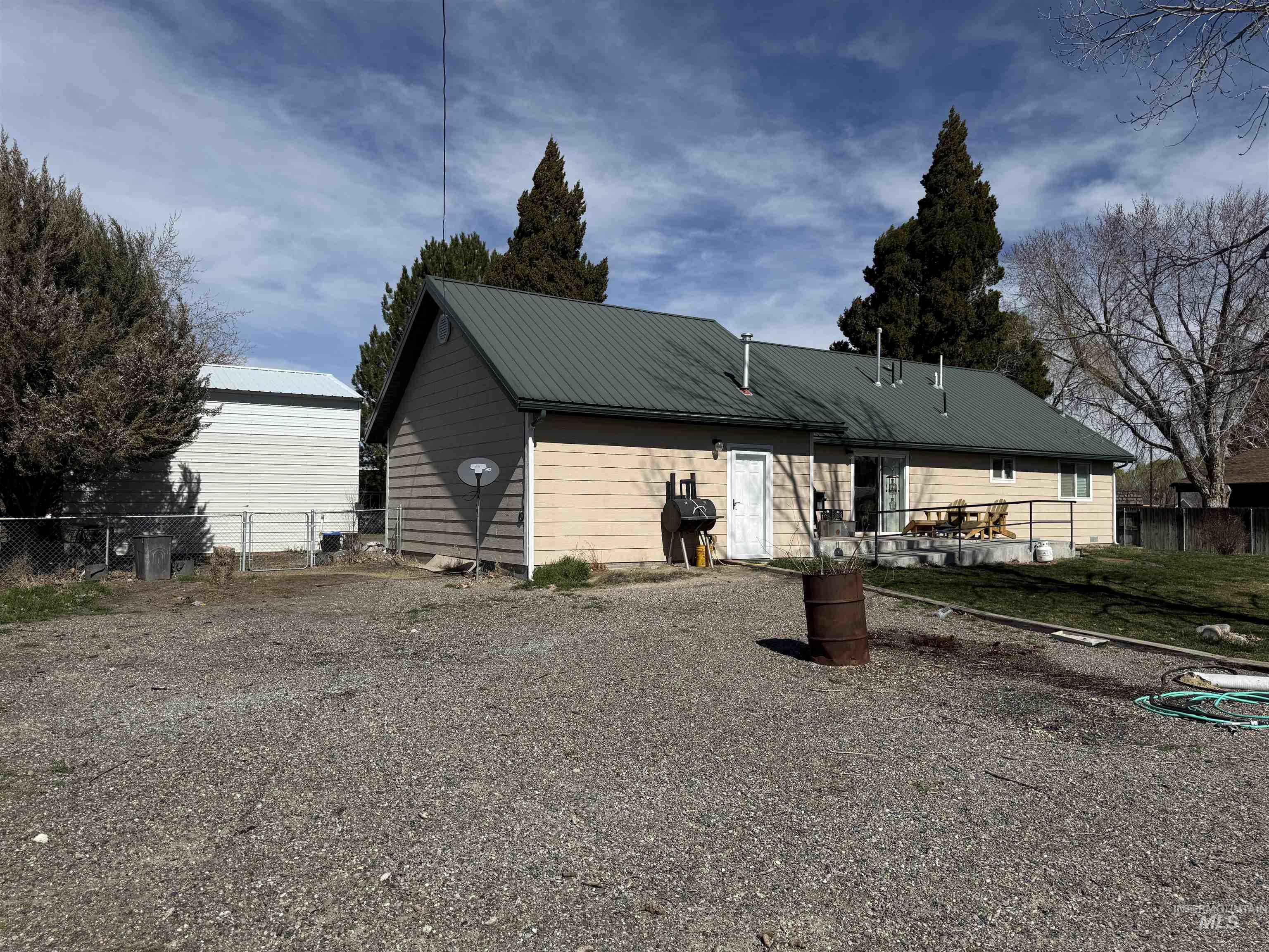 273 W Snake River Ave, Glenns Ferry, Idaho 83623, 3 Bedrooms, 2 Bathrooms, Residential For Sale, Price $379,000,MLS 98978136