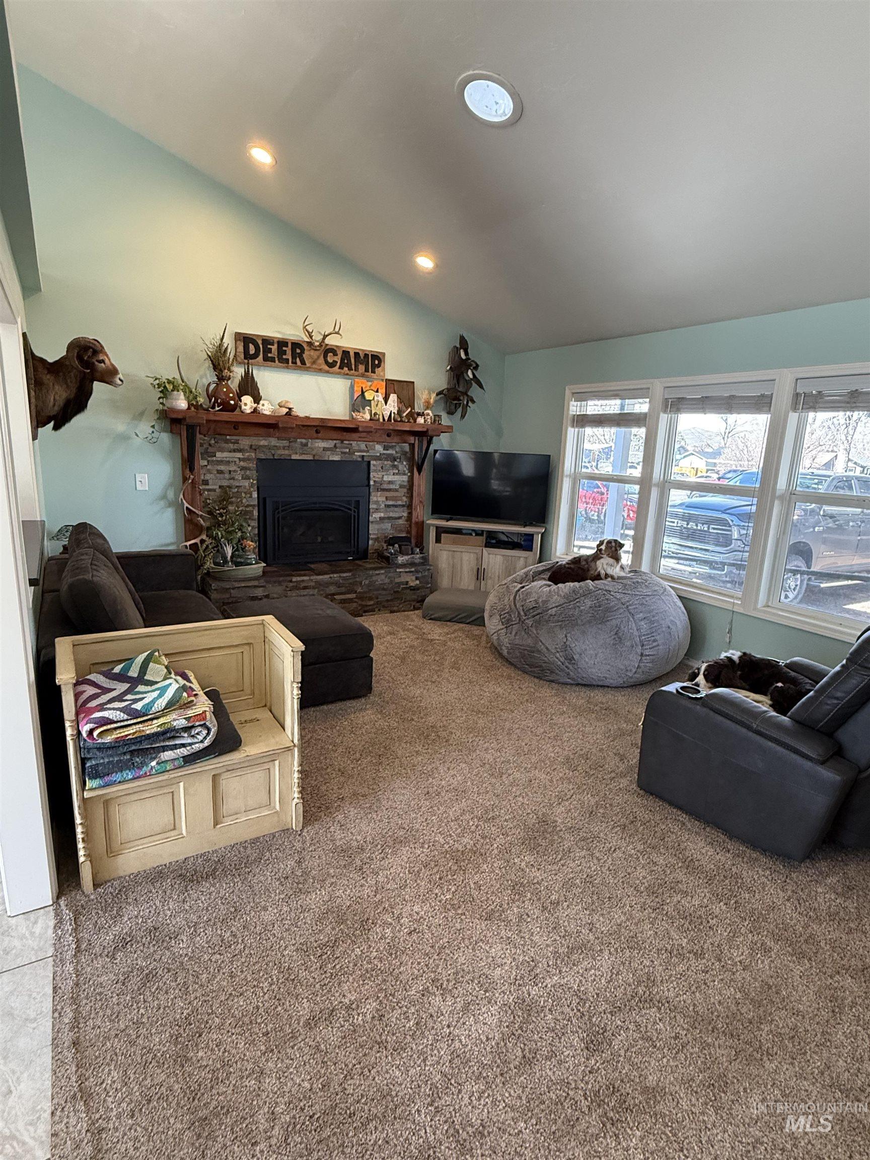 273 W Snake River Ave, Glenns Ferry, Idaho 83623, 3 Bedrooms, 2 Bathrooms, Residential For Sale, Price $379,000,MLS 98978136