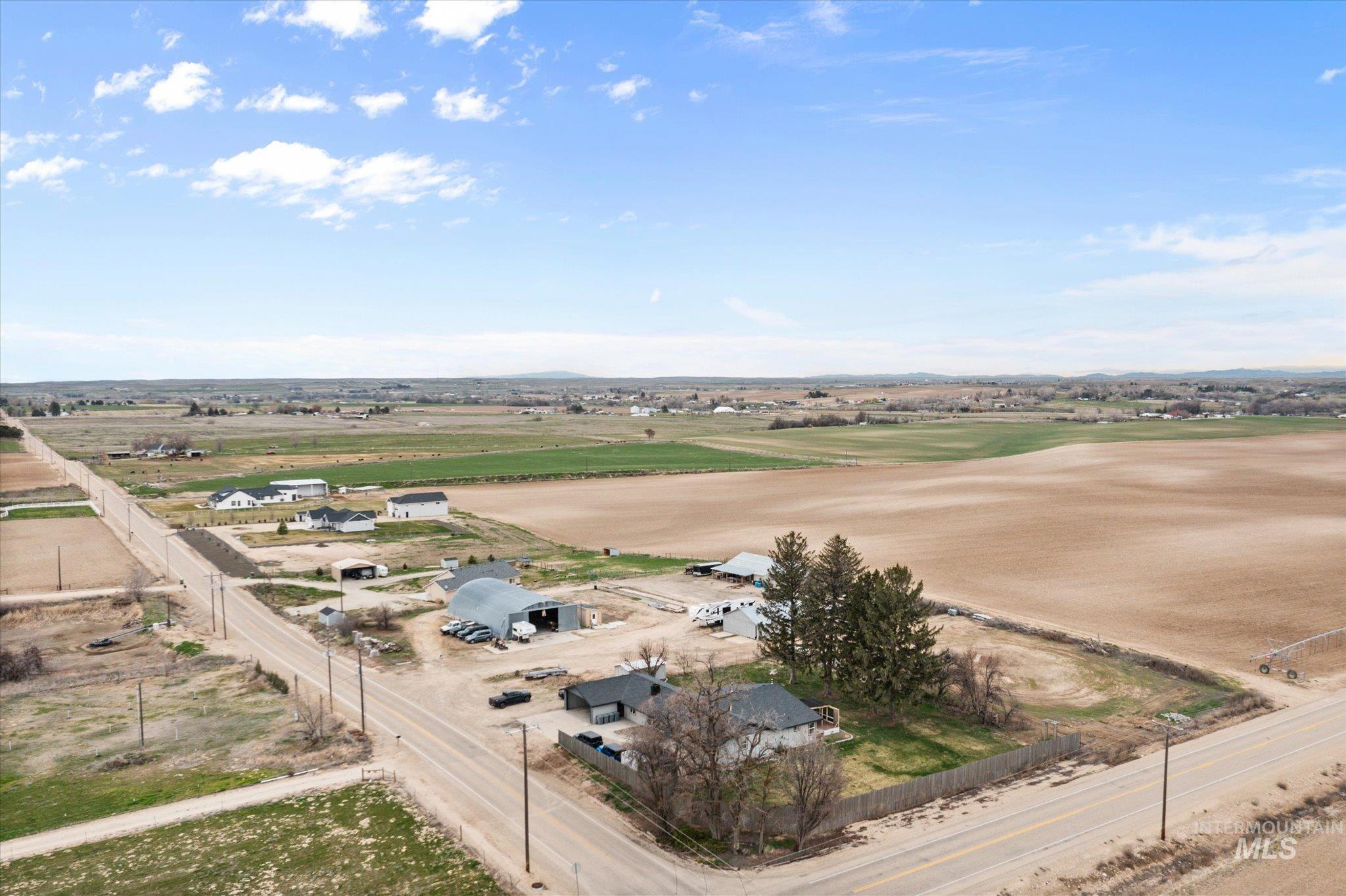 15032 Hollow Rd, Caldwell, Idaho 83607, 5 Bedrooms, 3 Bathrooms, Residential For Sale, Price $825,000, 98978138