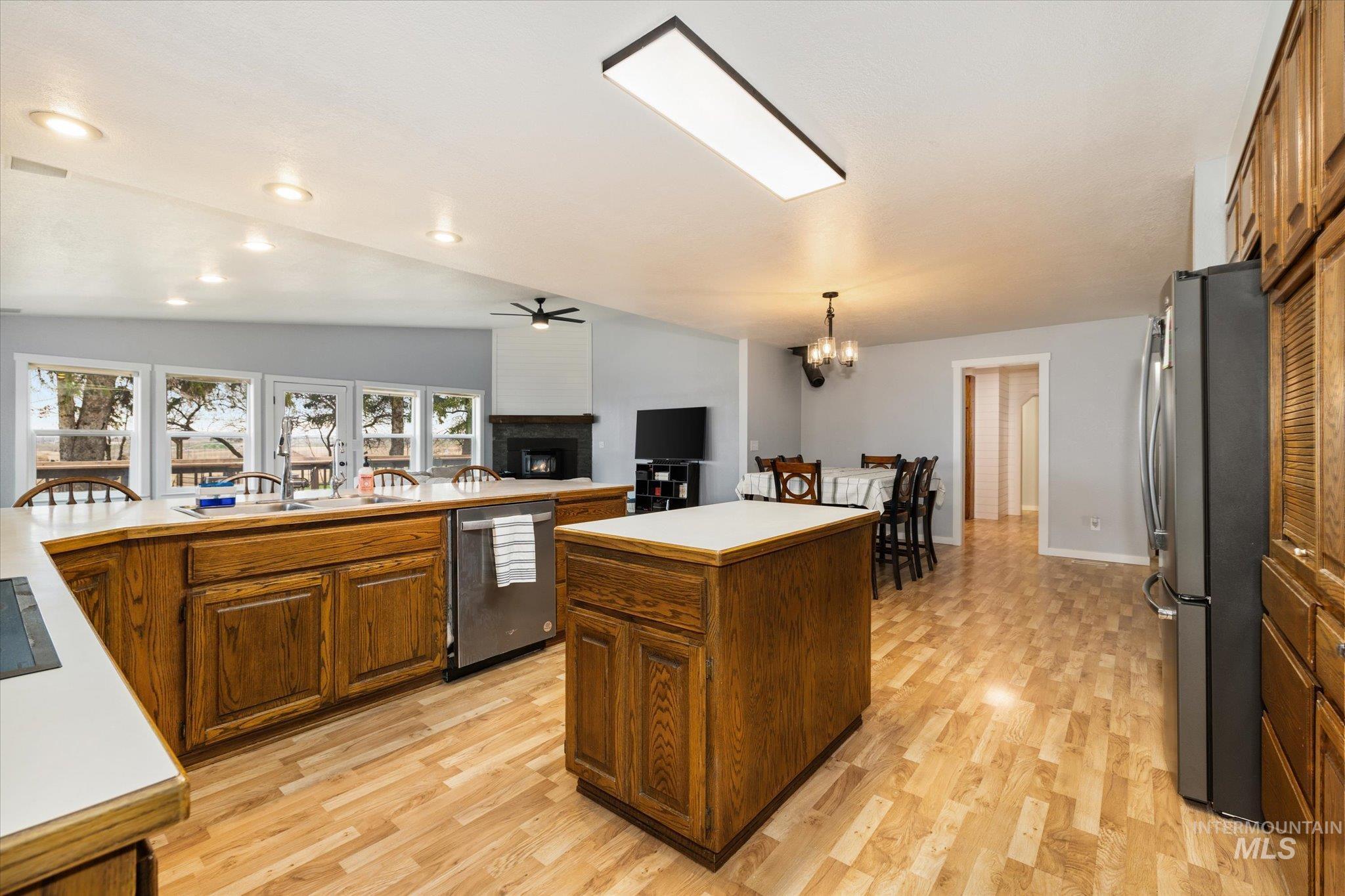 15032 Hollow Rd, Caldwell, Idaho 83607, 5 Bedrooms, 3 Bathrooms, Residential For Sale, Price $825,000, 98978138