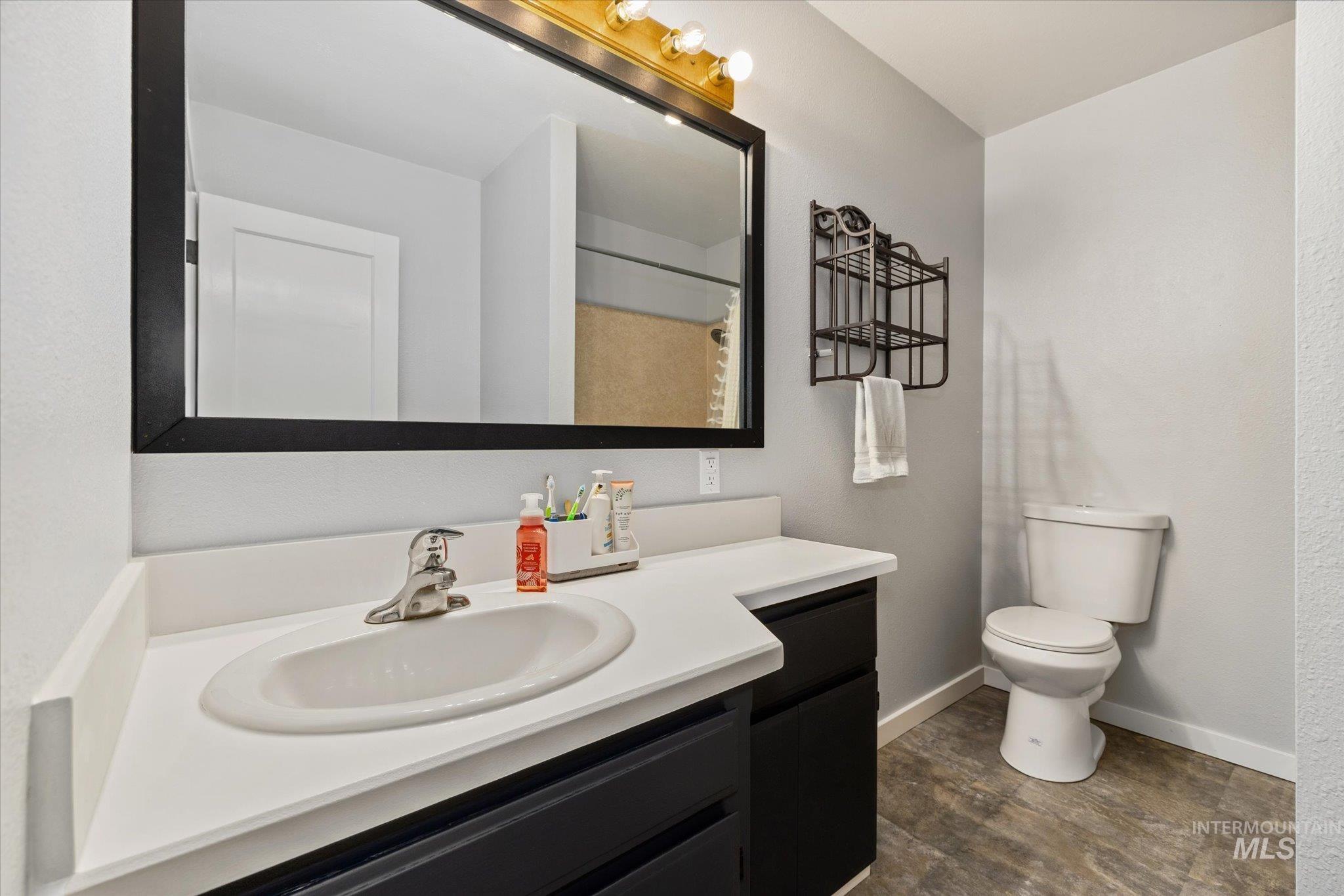 15032 Hollow Rd, Caldwell, Idaho 83607, 5 Bedrooms, 3 Bathrooms, Residential For Sale, Price $825,000, 98978138