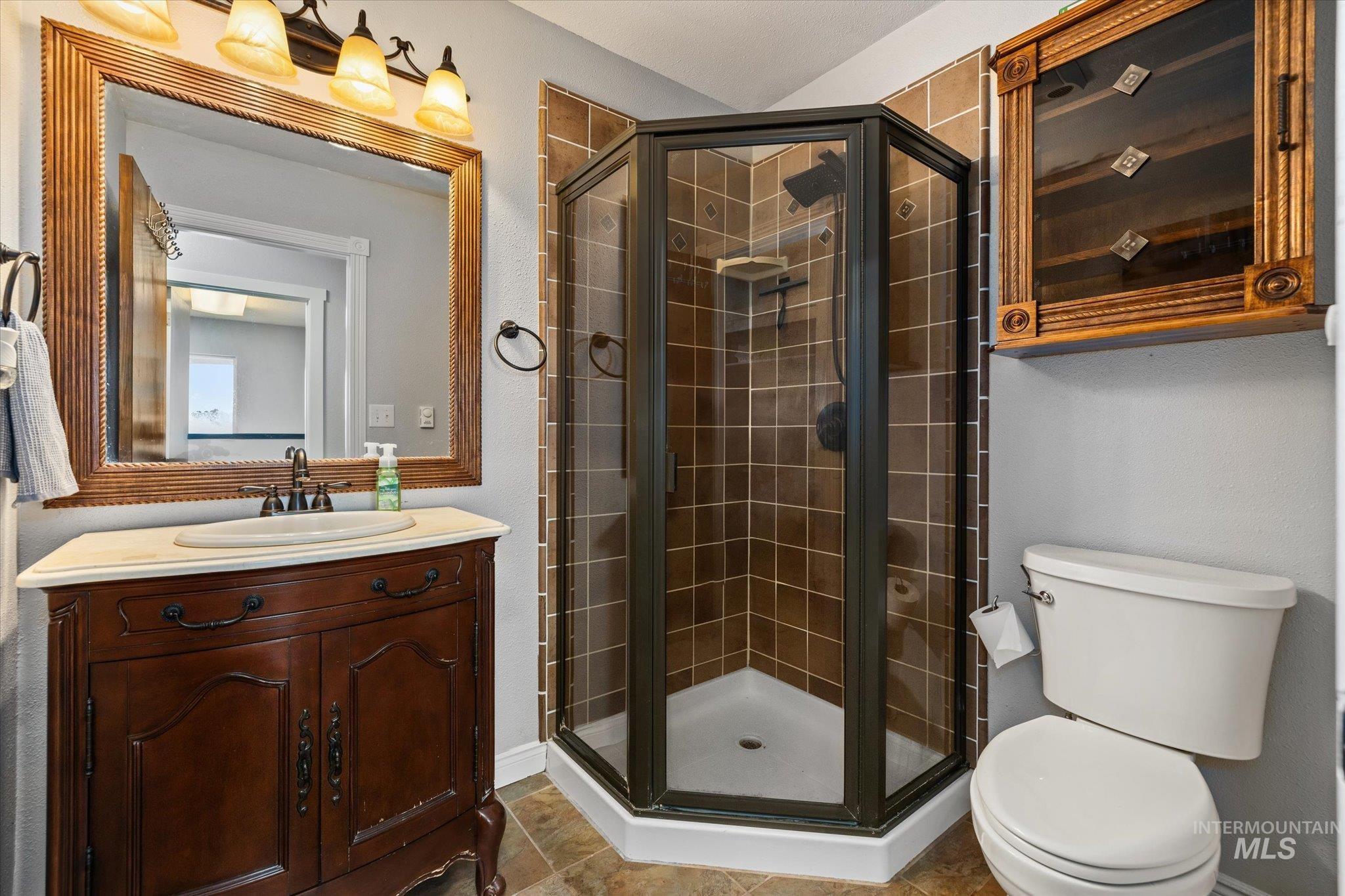 15032 Hollow Rd, Caldwell, Idaho 83607, 5 Bedrooms, 3 Bathrooms, Residential For Sale, Price $825,000, 98978138