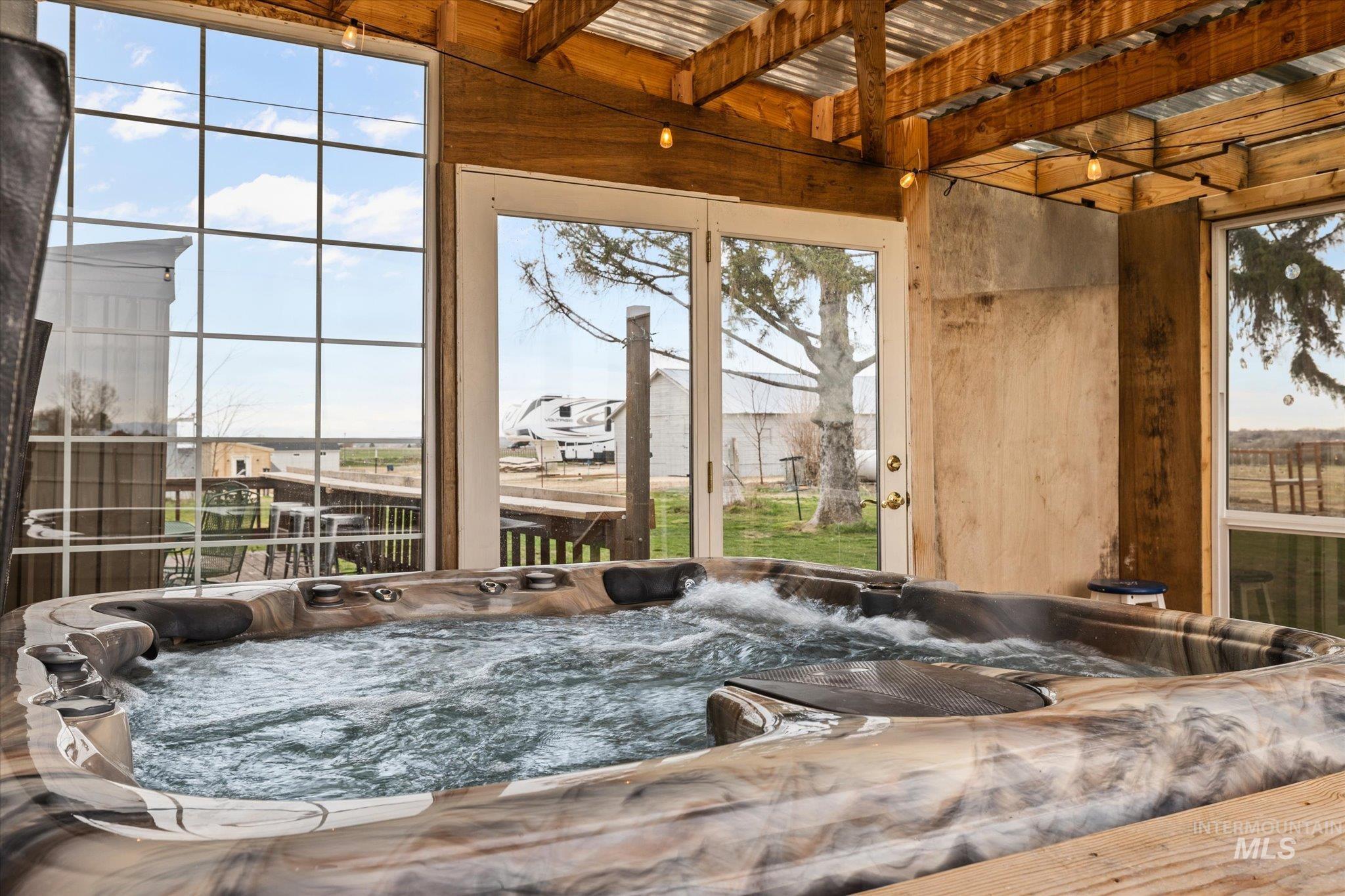 15032 Hollow Rd, Caldwell, Idaho 83607, 5 Bedrooms, 3 Bathrooms, Residential For Sale, Price $825,000, 98978138