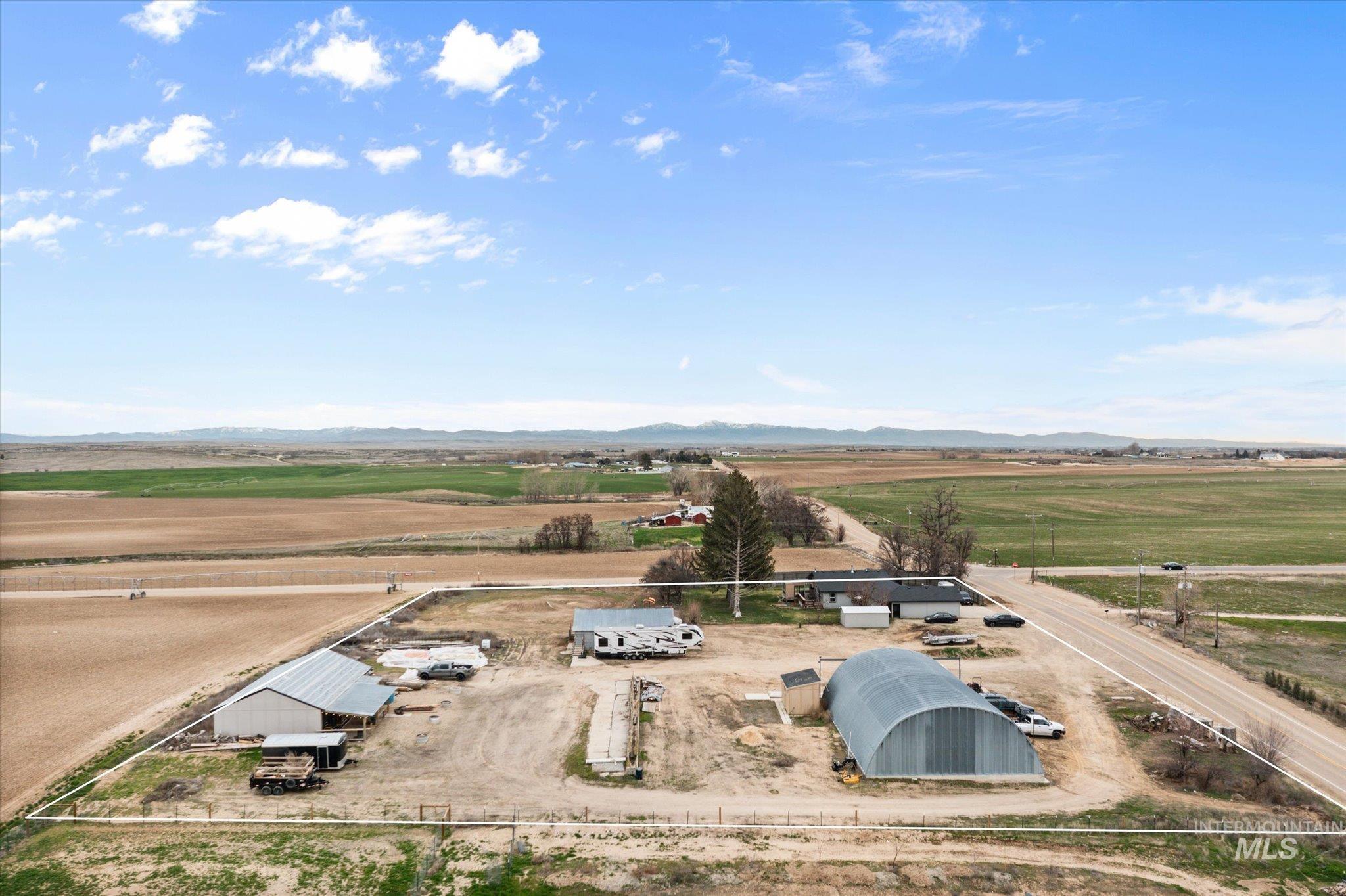 15032 Hollow Rd, Caldwell, Idaho 83607, 5 Bedrooms, 3 Bathrooms, Residential For Sale, Price $825,000, 98978138