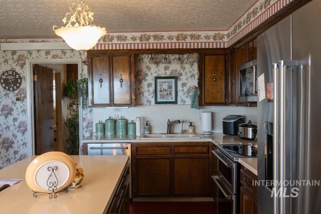 549 W 800 South, Burley, Idaho 83318, 7 Bedrooms, 2 Bathrooms, Residential For Sale, Price $624,750, 98978139