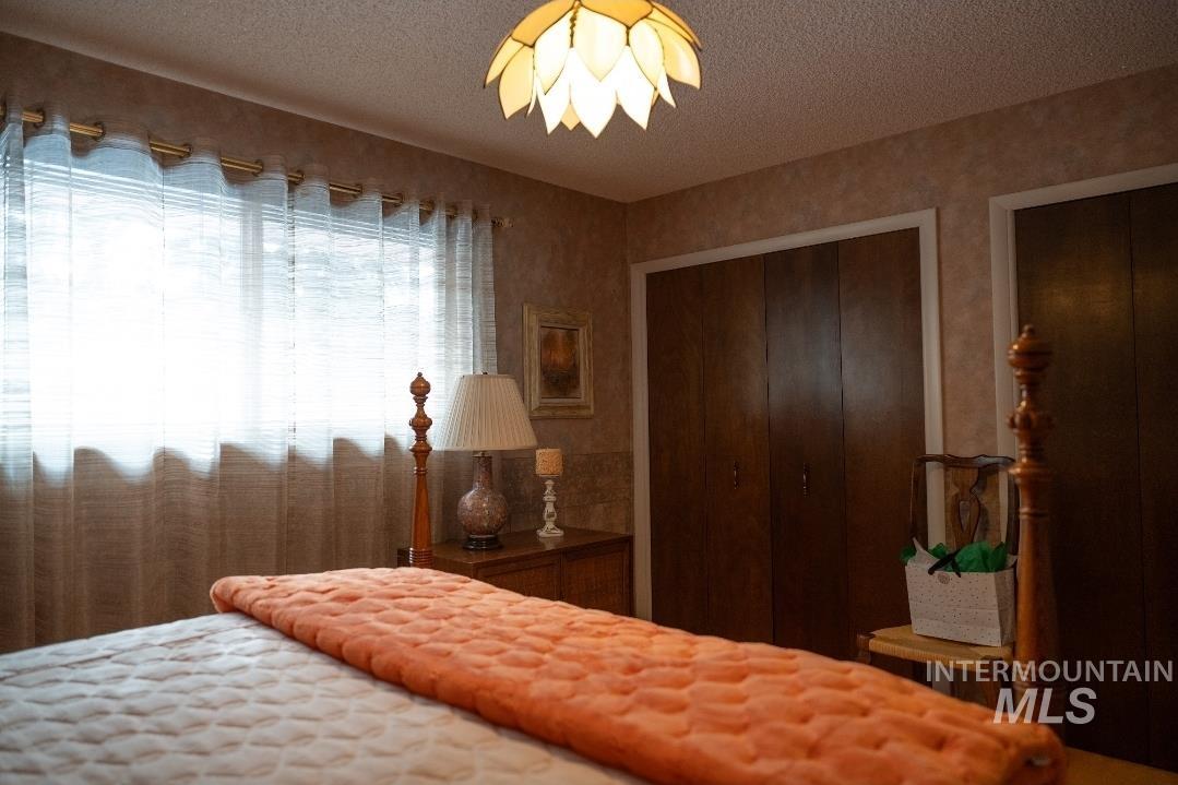 549 W 800 South, Burley, Idaho 83318, 7 Bedrooms, 2 Bathrooms, Residential For Sale, Price $624,750, 98978139