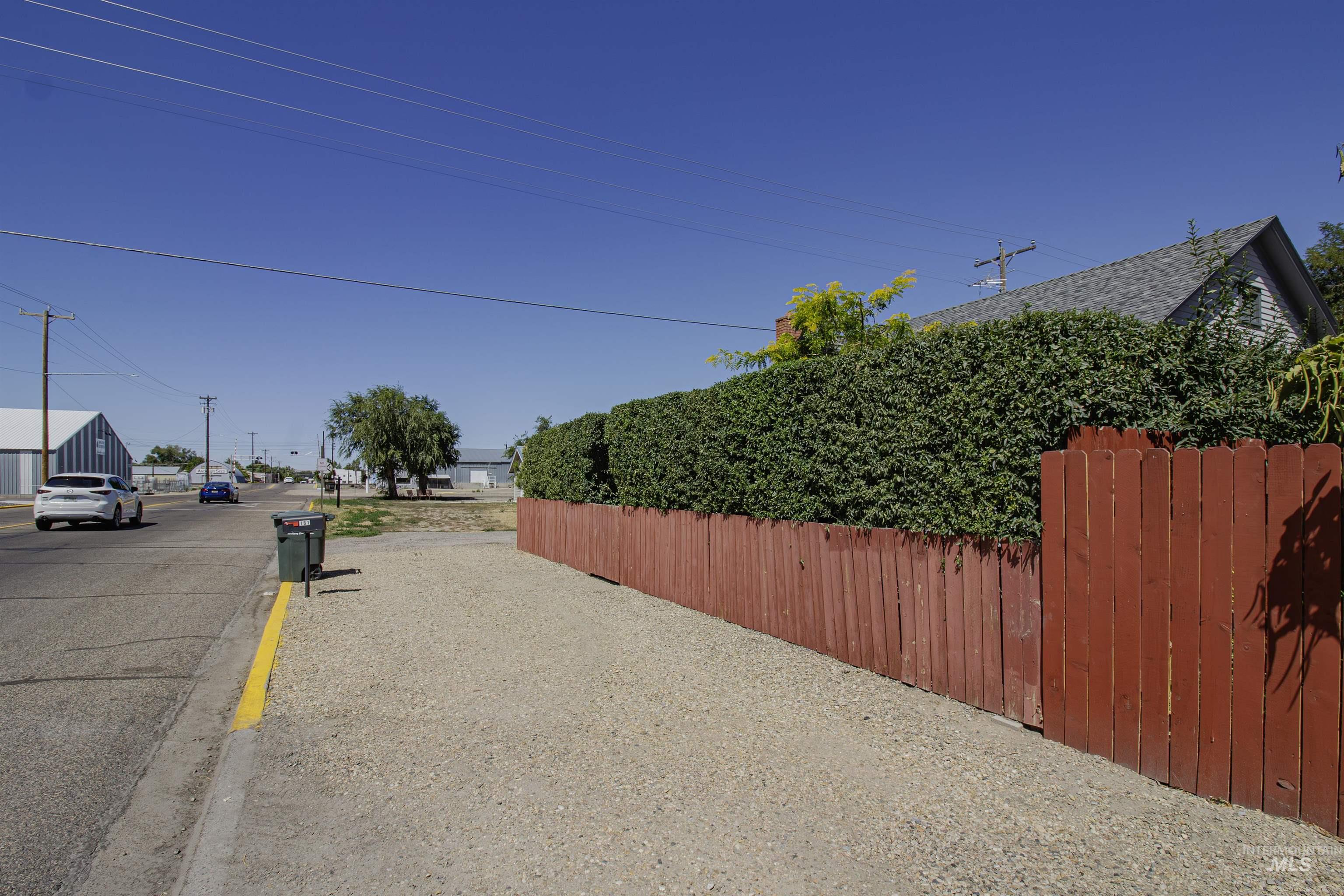 161 SE 5th Ave., Ontario, Oregon 97914, 2 Bedrooms, 1 Bathroom, Residential For Sale, Price $265,000, 98978143