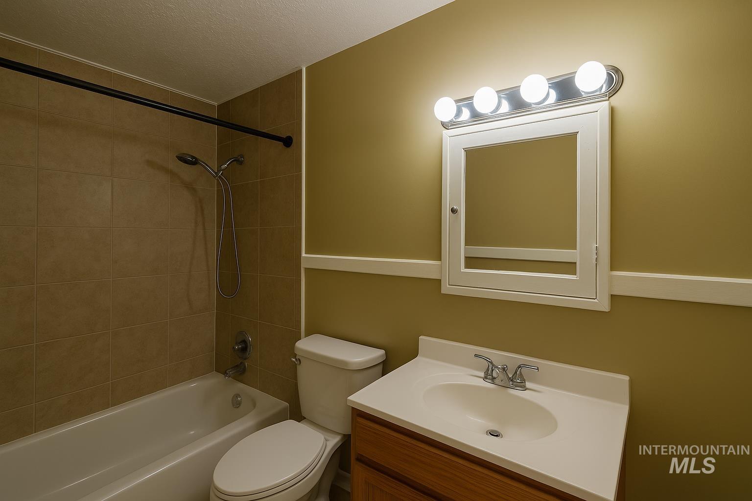 161 SE 5th Ave., Ontario, Oregon 97914, 2 Bedrooms, 1 Bathroom, Residential For Sale, Price $265,000, 98978143