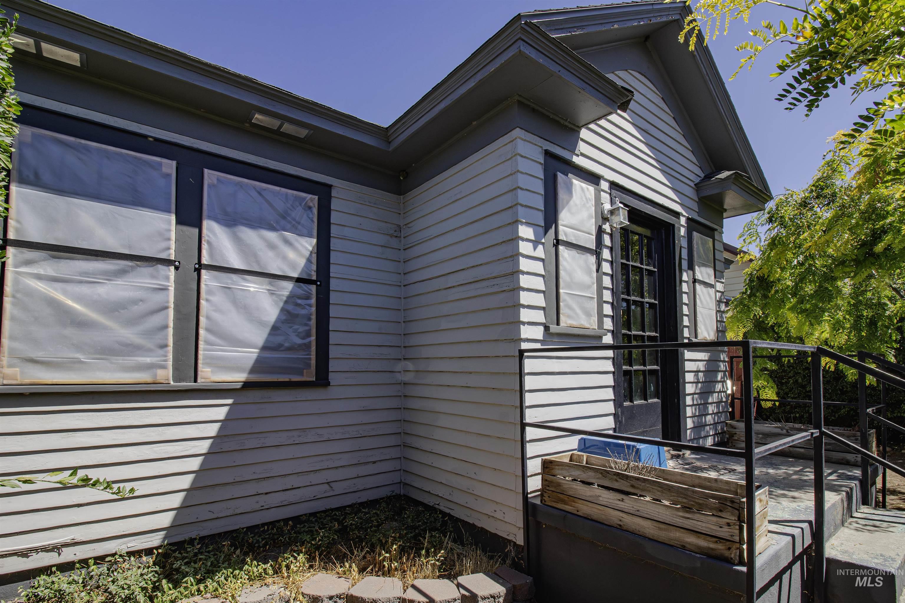 161 SE 5th Avenue, Ontario, Idaho 97914, Business/Commercial For Sale, Price $265,000,MLS 98978144