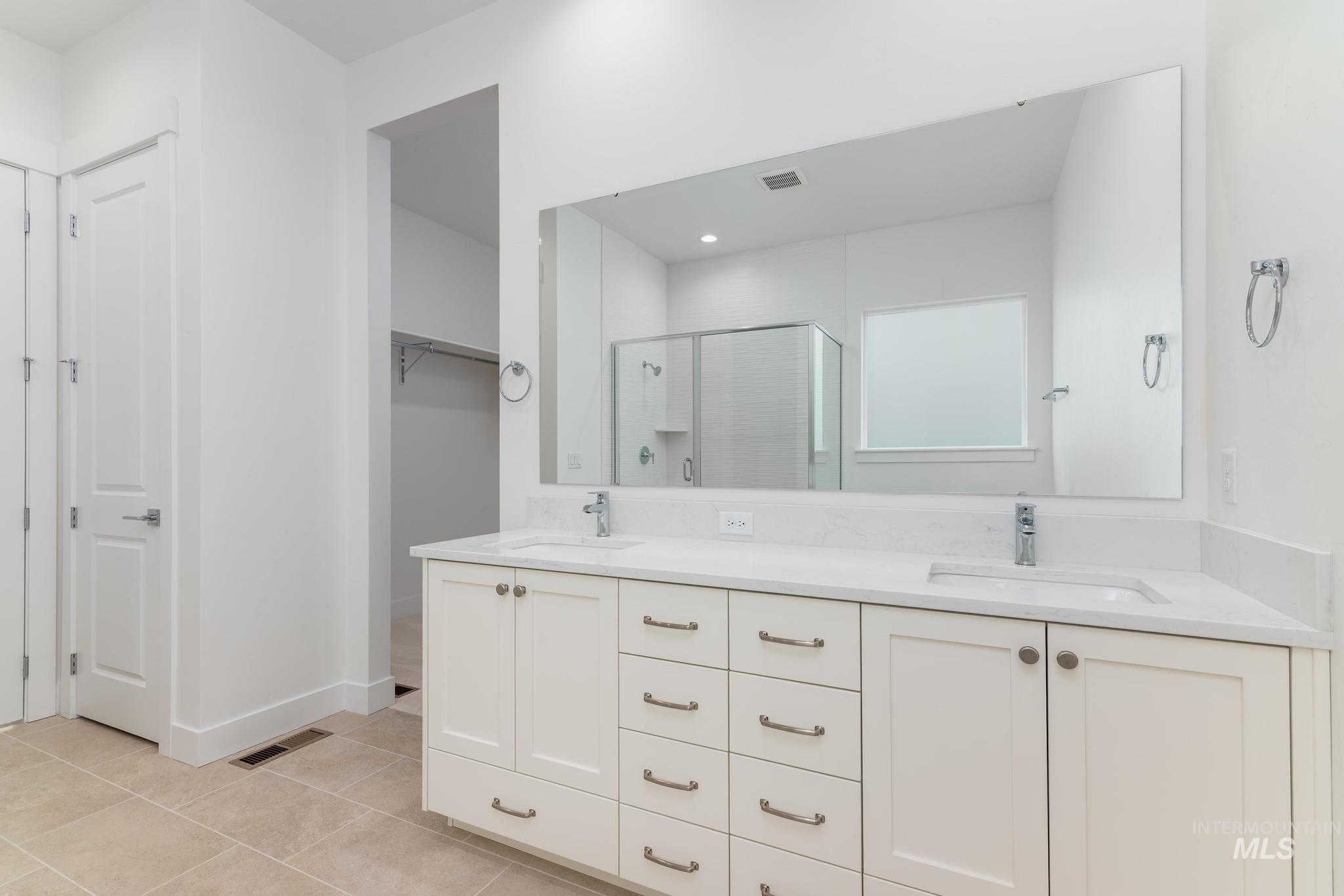 1204 W Switchgrass Dr., Meridian, Idaho 83642, 4 Bedrooms, 3 Bathrooms, Residential For Sale, Price $679,000, 98978147