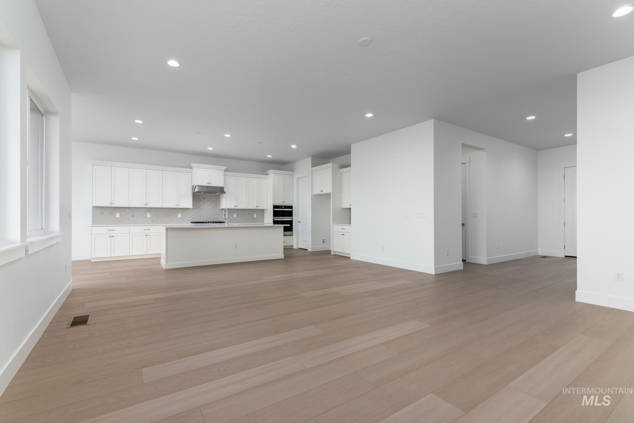 1204 W Switchgrass Dr., Meridian, Idaho 83642, 4 Bedrooms, 3 Bathrooms, Residential For Sale, Price $679,000, 98978147