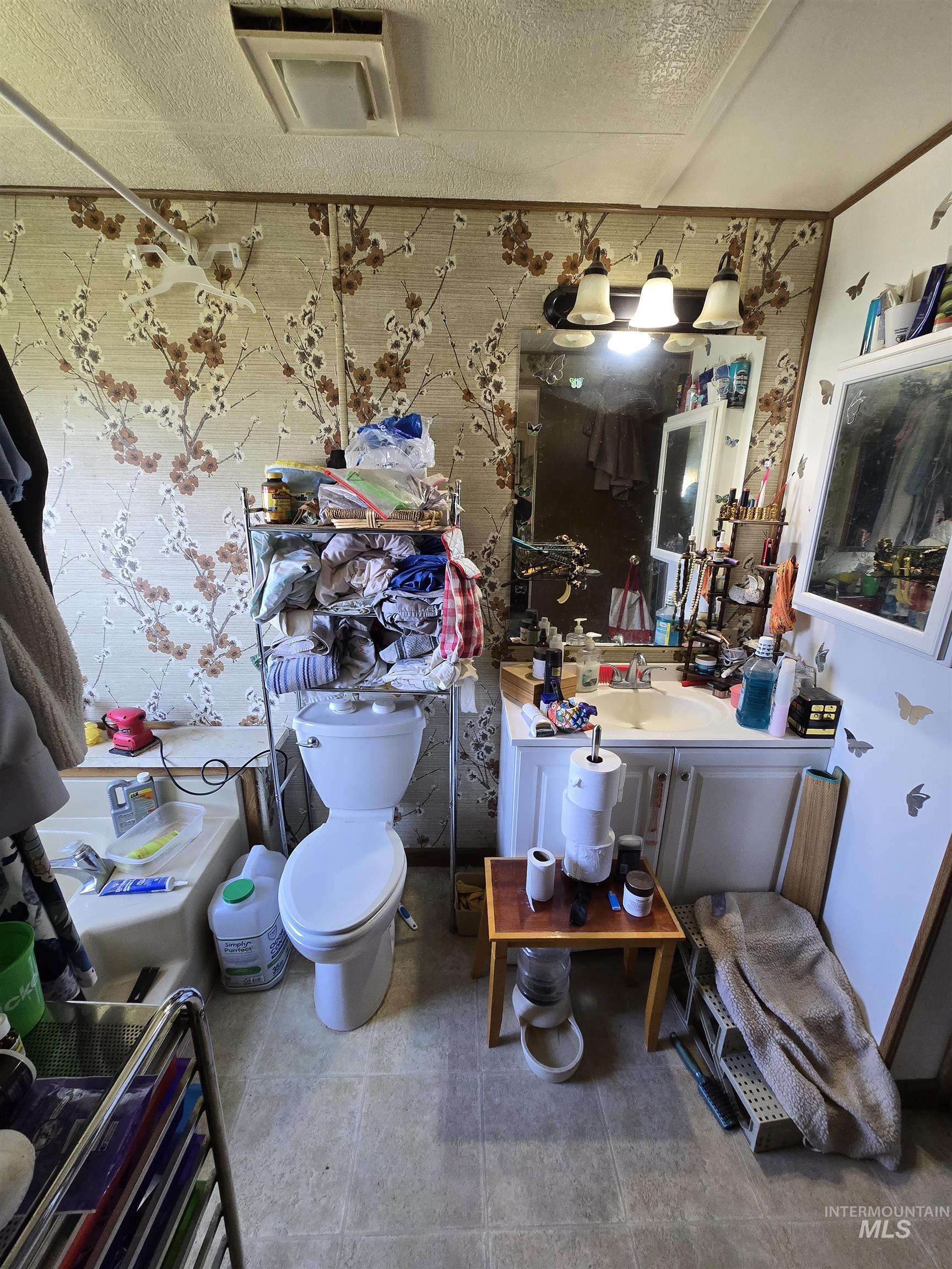 1605 Grandview Dr, Twin Falls, Idaho 83301, 2 Bedrooms, 2 Bathrooms, Residential For Sale, Price $50,000, 98978151