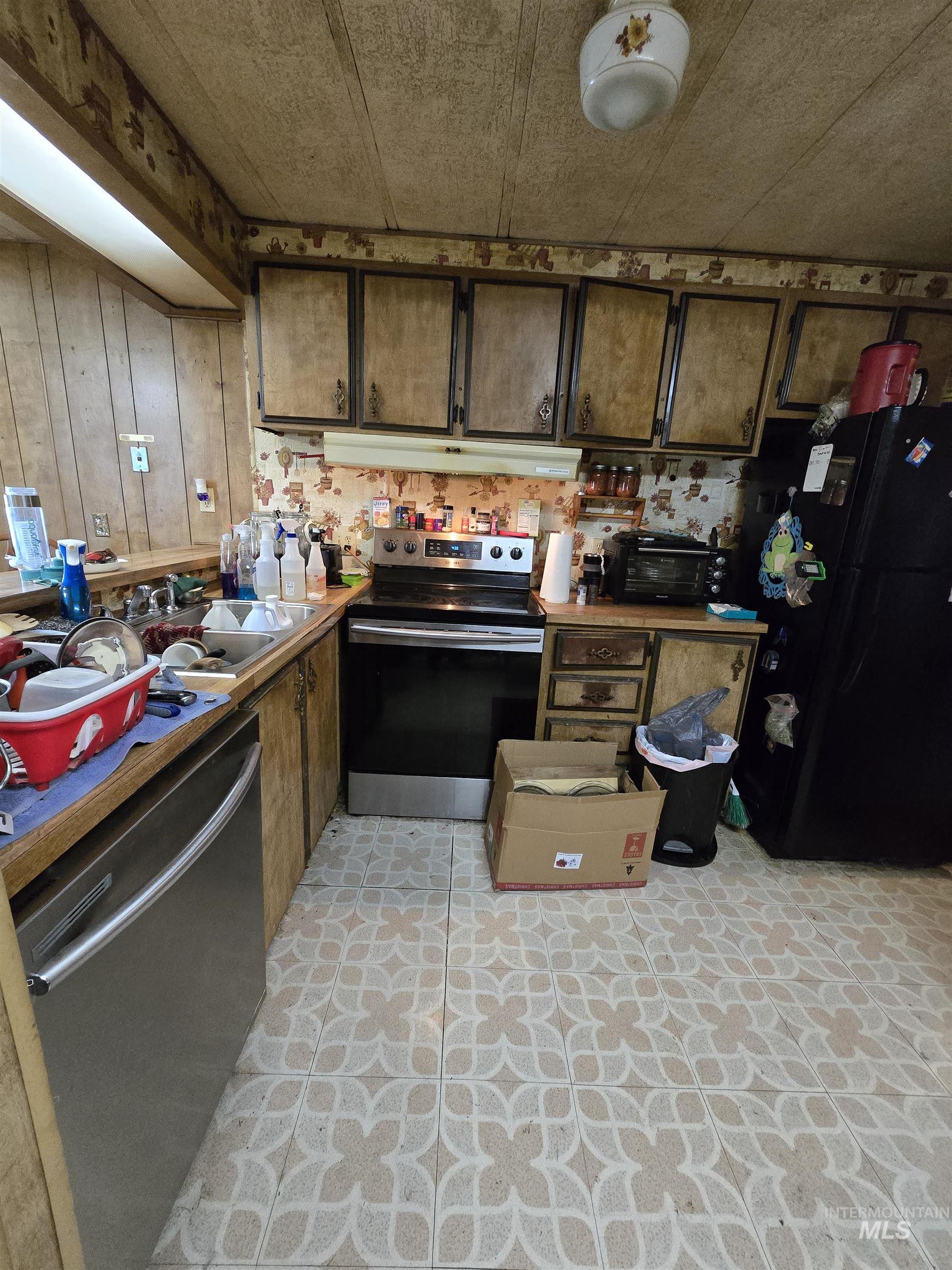 1605 Grandview Dr, Twin Falls, Idaho 83301, 2 Bedrooms, 2 Bathrooms, Residential For Sale, Price $50,000, 98978151