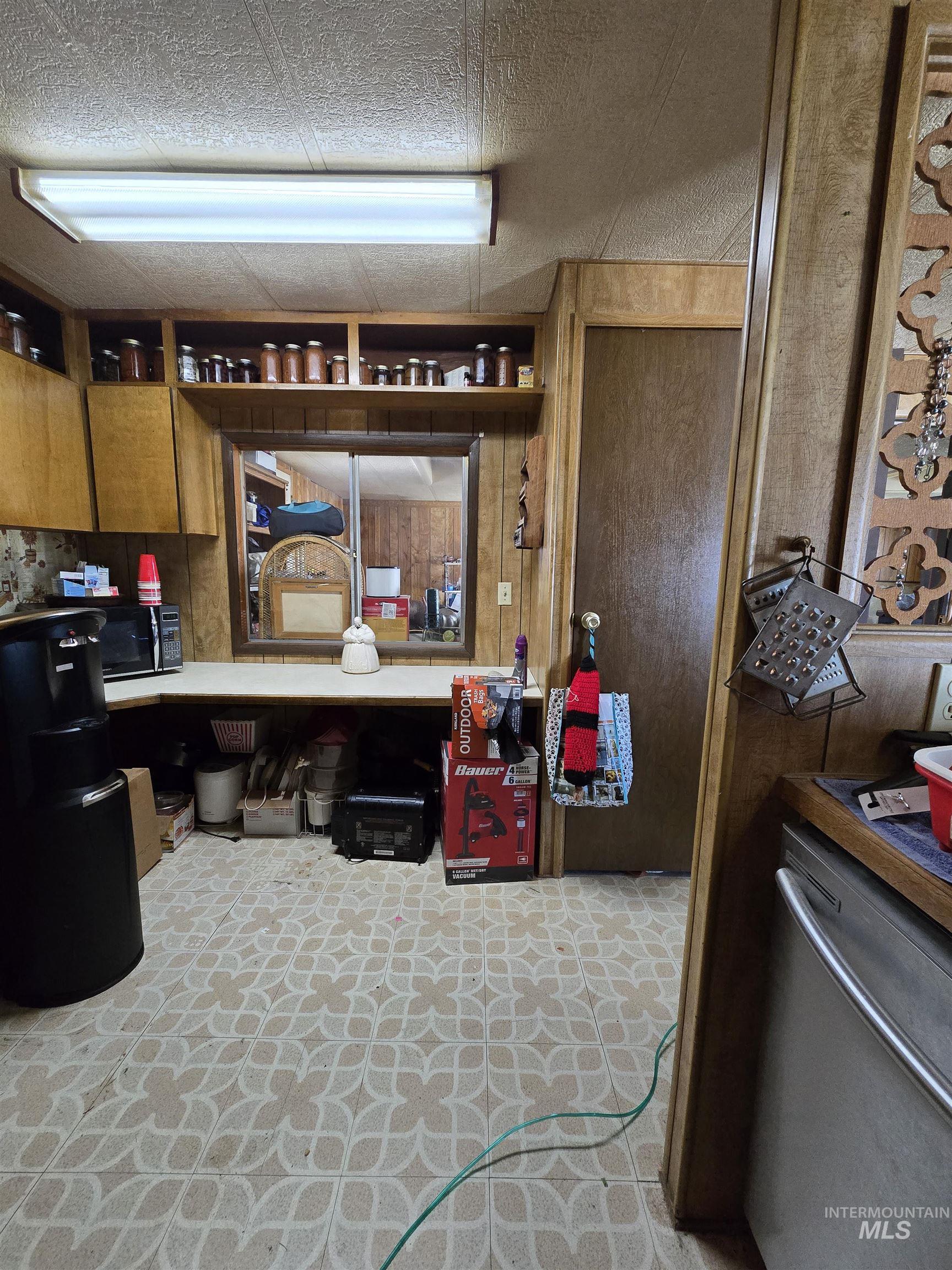 1605 Grandview Dr, Twin Falls, Idaho 83301, 2 Bedrooms, 2 Bathrooms, Residential For Sale, Price $50,000, 98978151