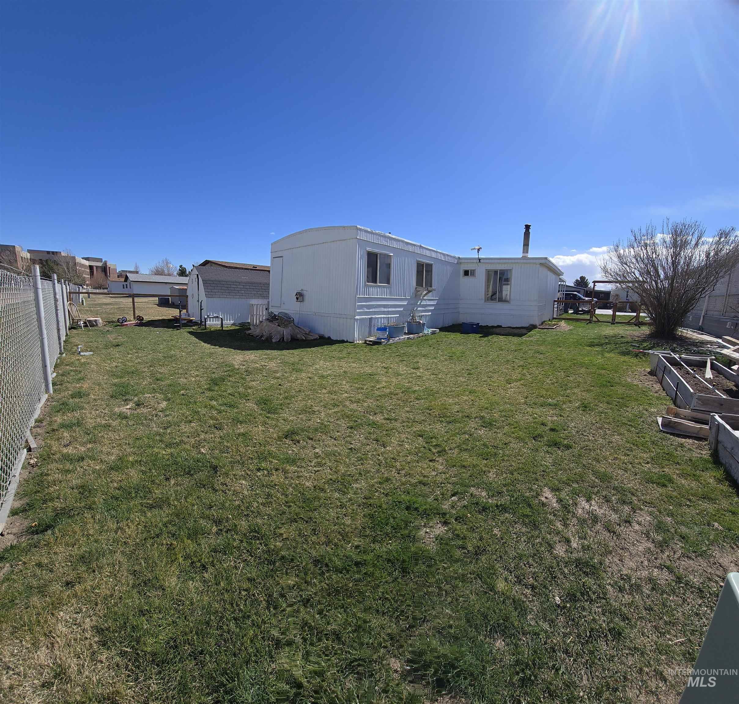 1605 Grandview Dr, Twin Falls, Idaho 83301, 2 Bedrooms, 2 Bathrooms, Residential For Sale, Price $50,000, 98978151