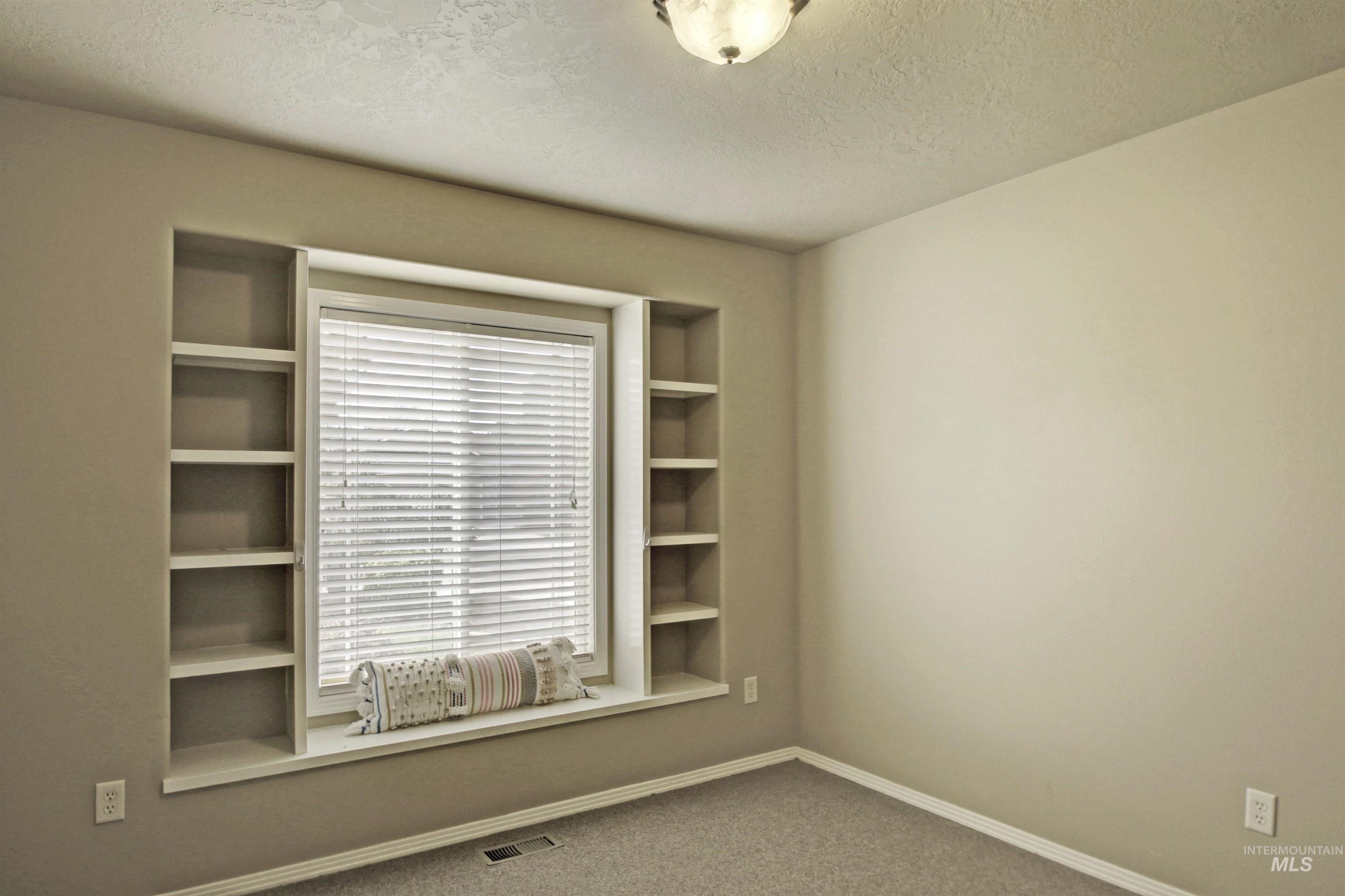 2276 E Summer Dawn Dr., Meridian, Idaho 83646, 4 Bedrooms, 2 Bathrooms, Residential For Sale, Price $489,800,MLS 98978155