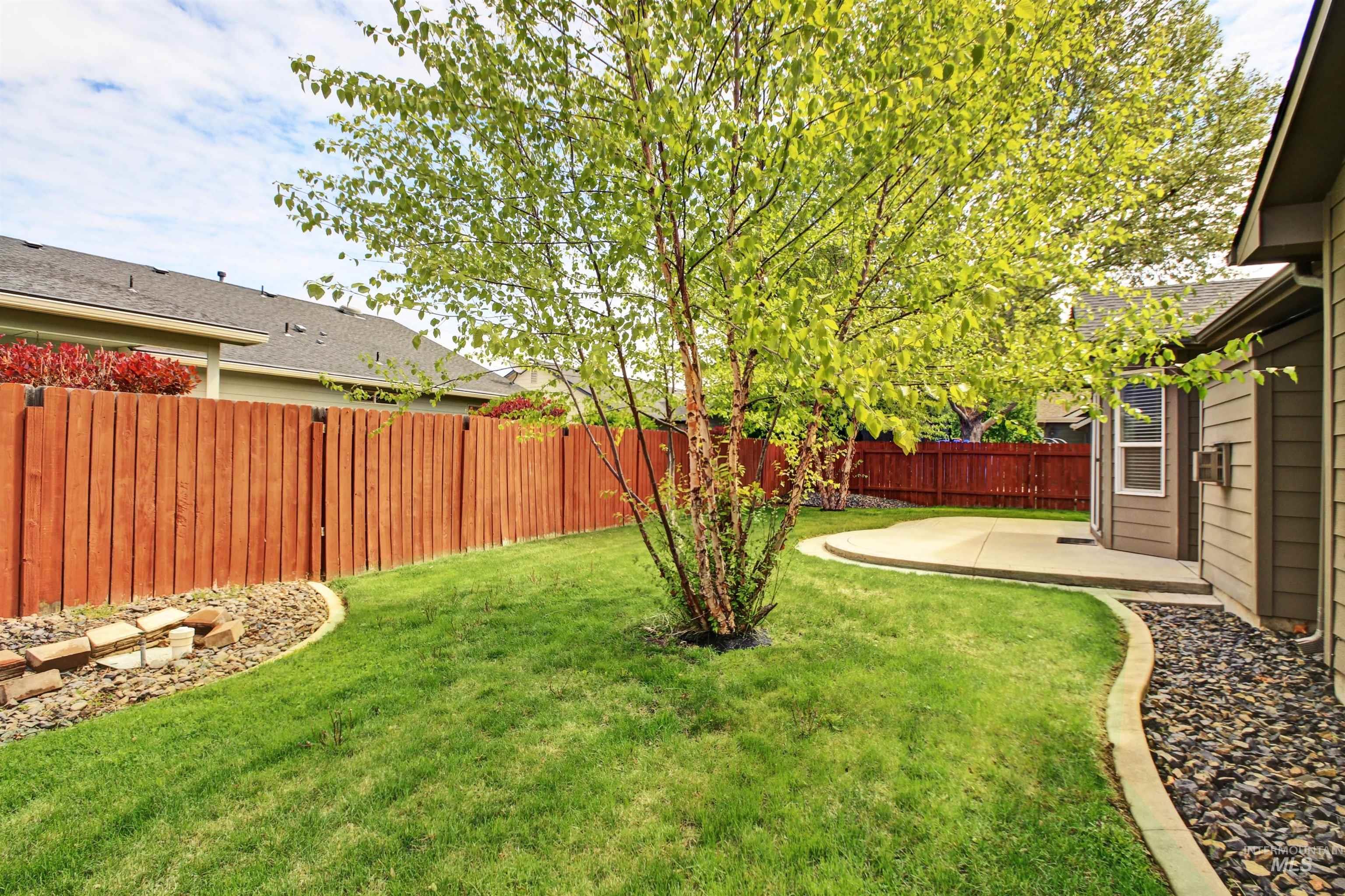 2276 E Summer Dawn Dr., Meridian, Idaho 83646, 4 Bedrooms, 2 Bathrooms, Residential For Sale, Price $489,800,MLS 98978155