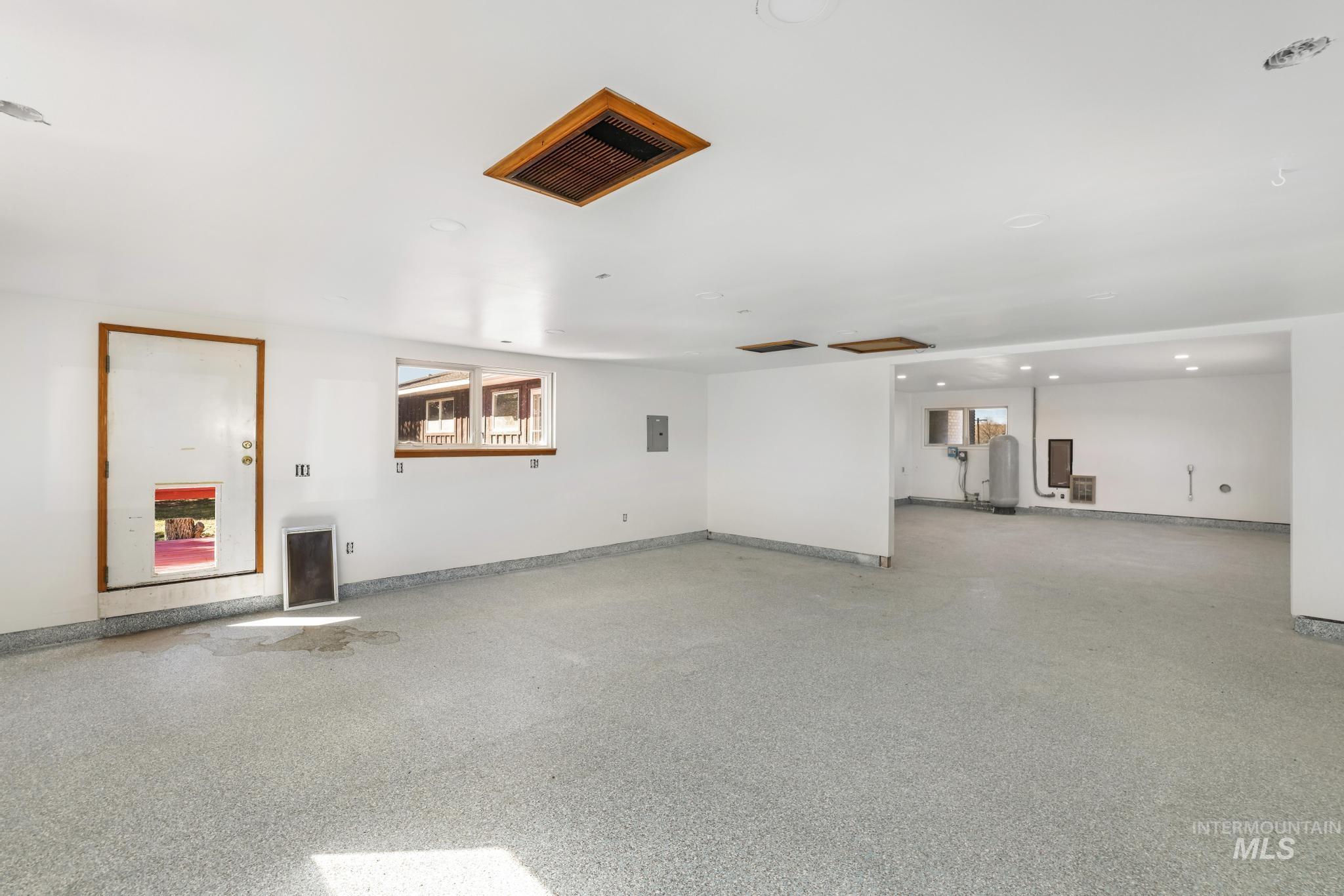 2755 S 900 E, Hagerman, Idaho 83332, 3 Bedrooms, 2 Bathrooms, Residential For Sale, Price $569,900,MLS 98978156