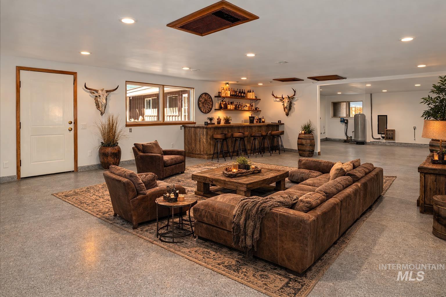 2755 S 900 E, Hagerman, Idaho 83332, 3 Bedrooms, 2 Bathrooms, Residential For Sale, Price $569,900,MLS 98978156