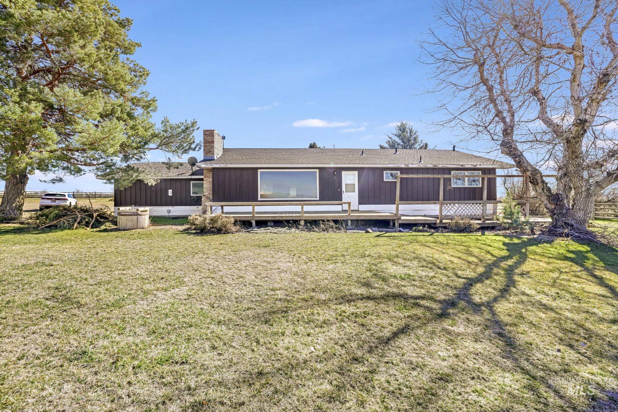 2755 S 900 E, Hagerman, Idaho 83332, 3 Bedrooms, 2 Bathrooms, Residential For Sale, Price $569,900,MLS 98978156