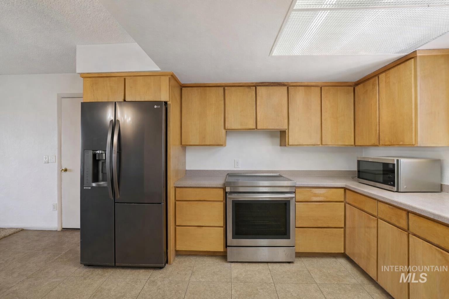 2755 S 900 E, Hagerman, Idaho 83332, 3 Bedrooms, 2 Bathrooms, Residential For Sale, Price $569,900,MLS 98978156