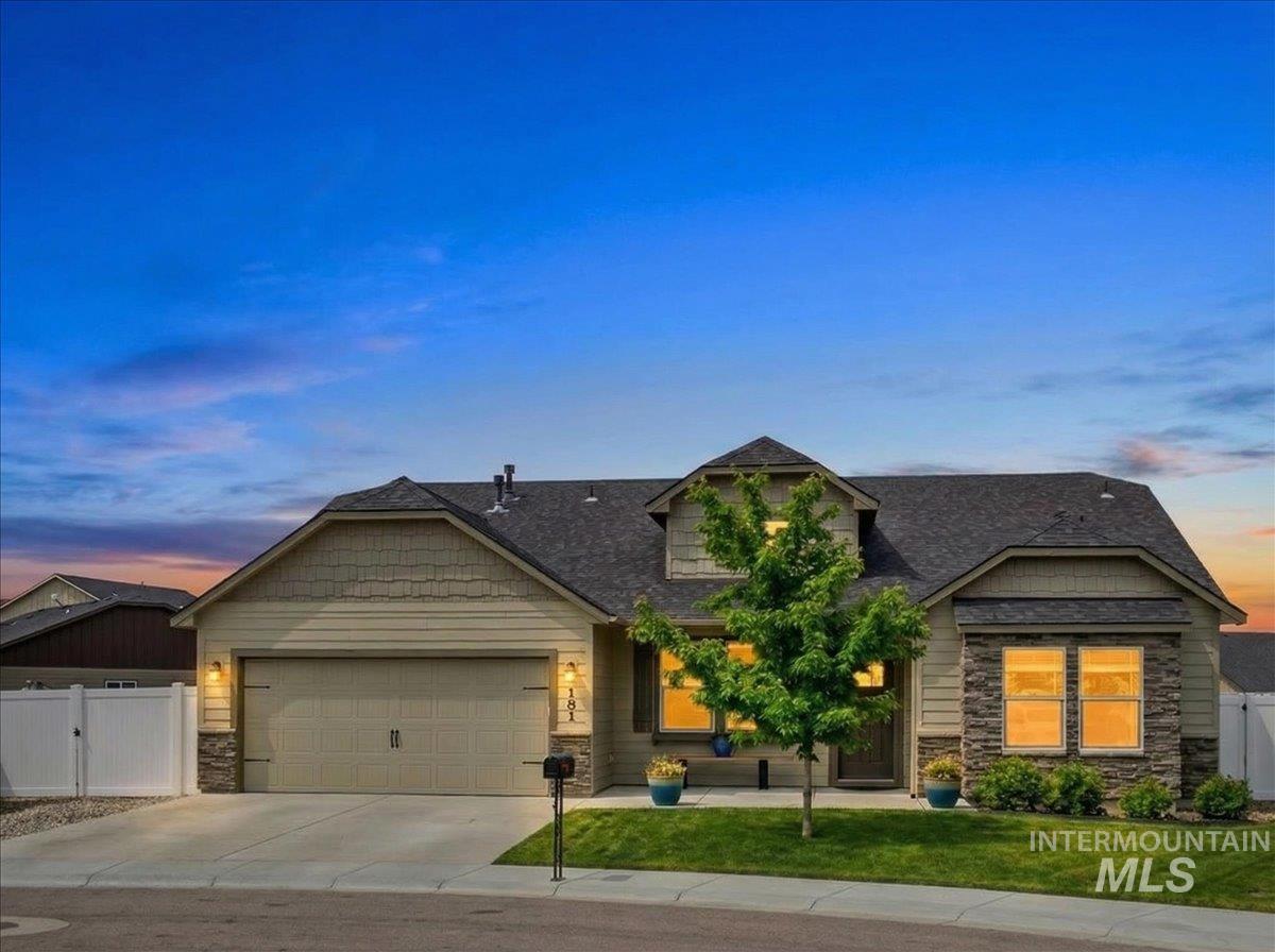 181 S Bing Court, Emmett, Idaho 83617, 4 Bedrooms, 2 Bathrooms, Residential For Sale, Price $495,000,MLS 98978157