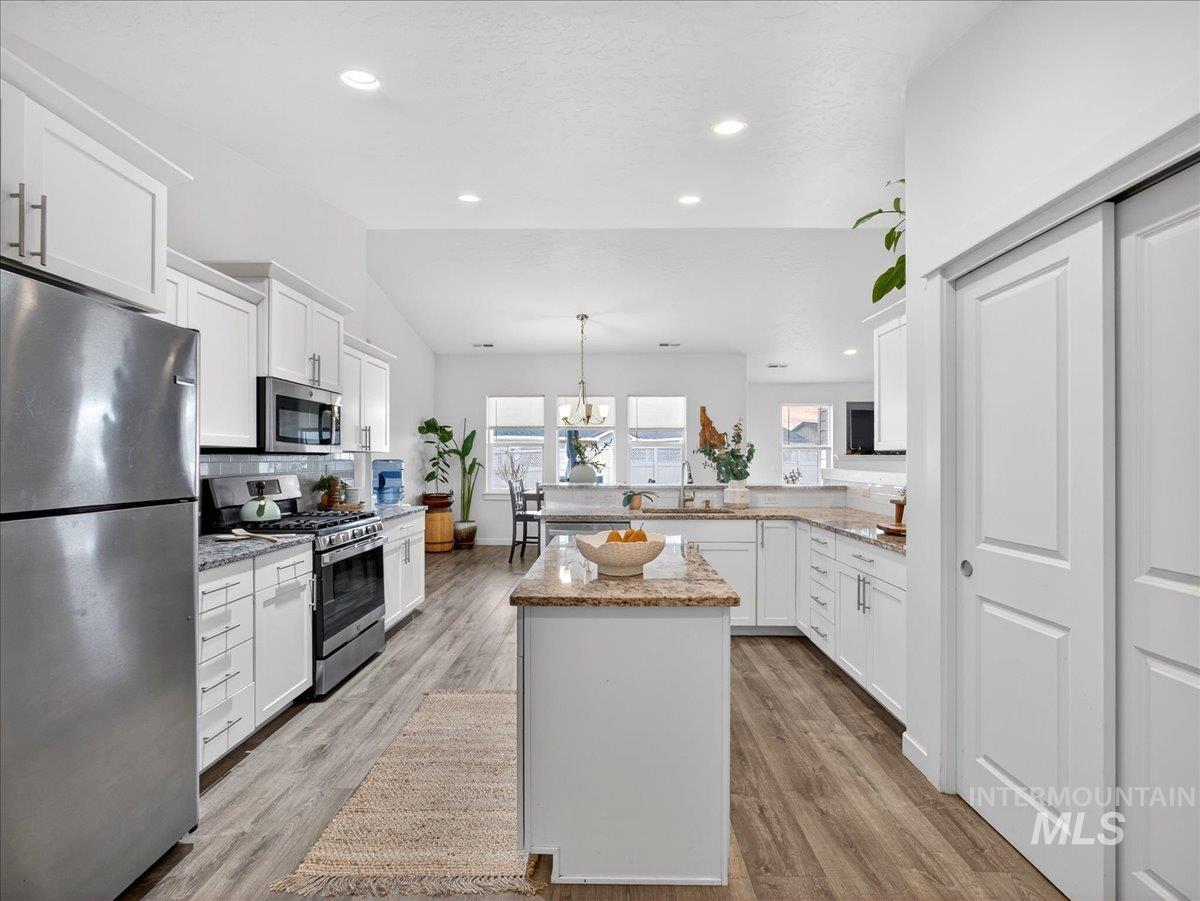 181 S Bing Court, Emmett, Idaho 83617, 4 Bedrooms, 2 Bathrooms, Residential For Sale, Price $495,000,MLS 98978157