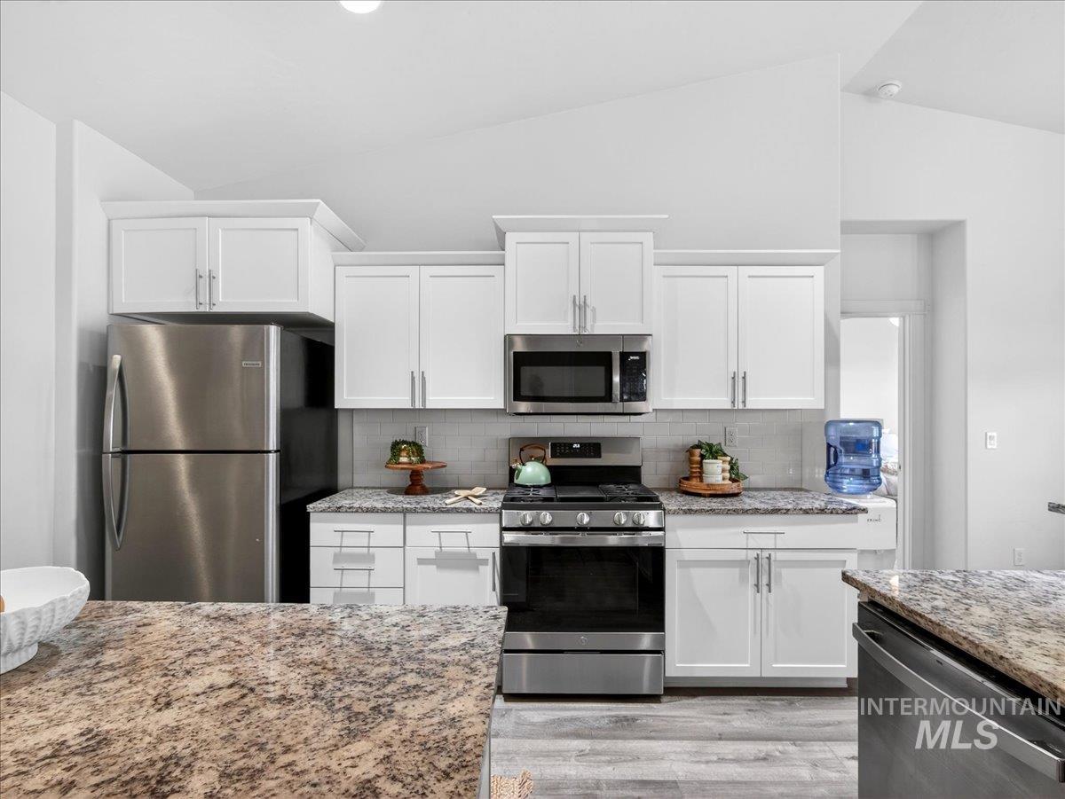 181 S Bing Court, Emmett, Idaho 83617, 4 Bedrooms, 2 Bathrooms, Residential For Sale, Price $495,000,MLS 98978157