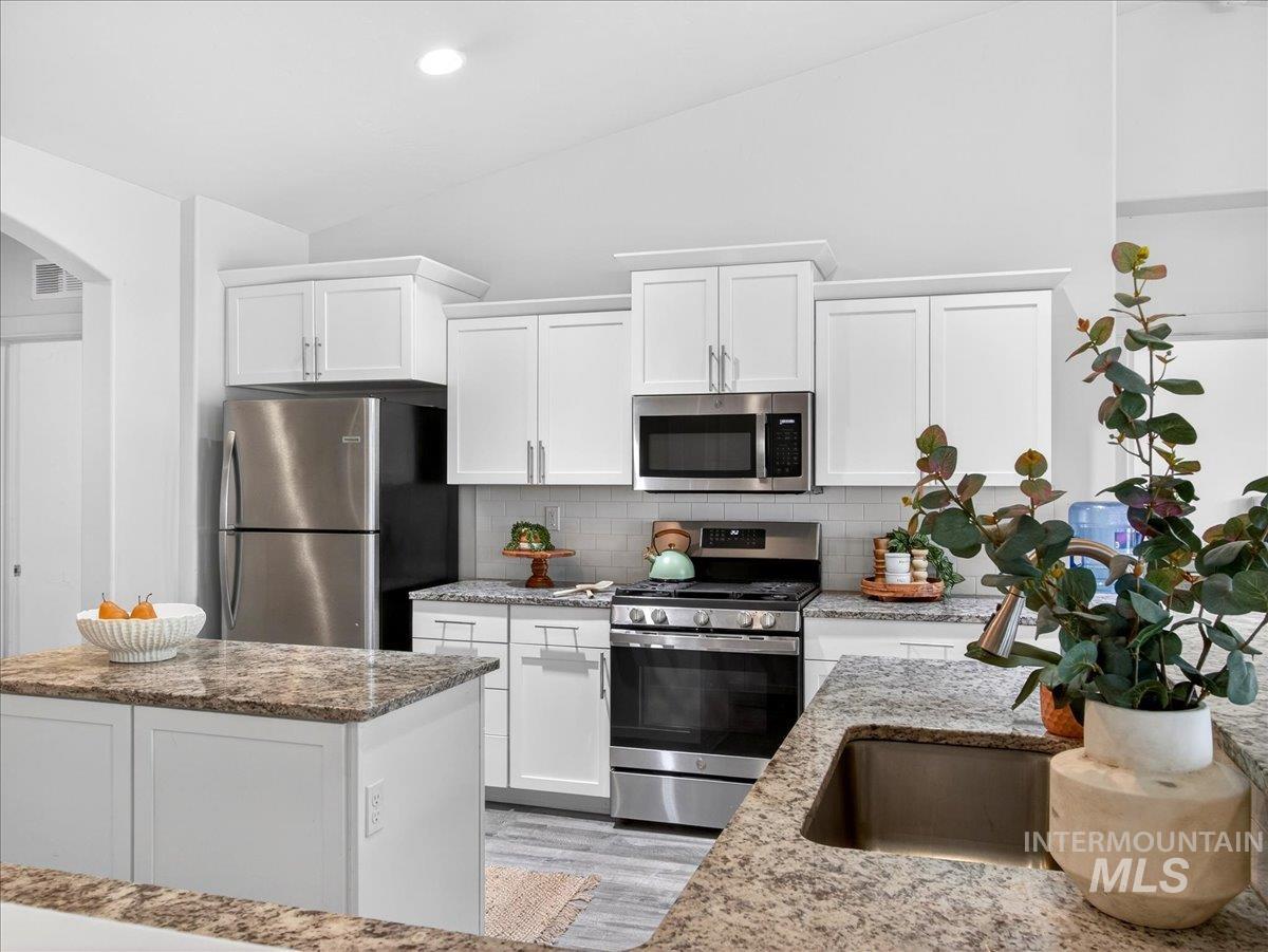 181 S Bing Court, Emmett, Idaho 83617, 4 Bedrooms, 2 Bathrooms, Residential For Sale, Price $495,000,MLS 98978157