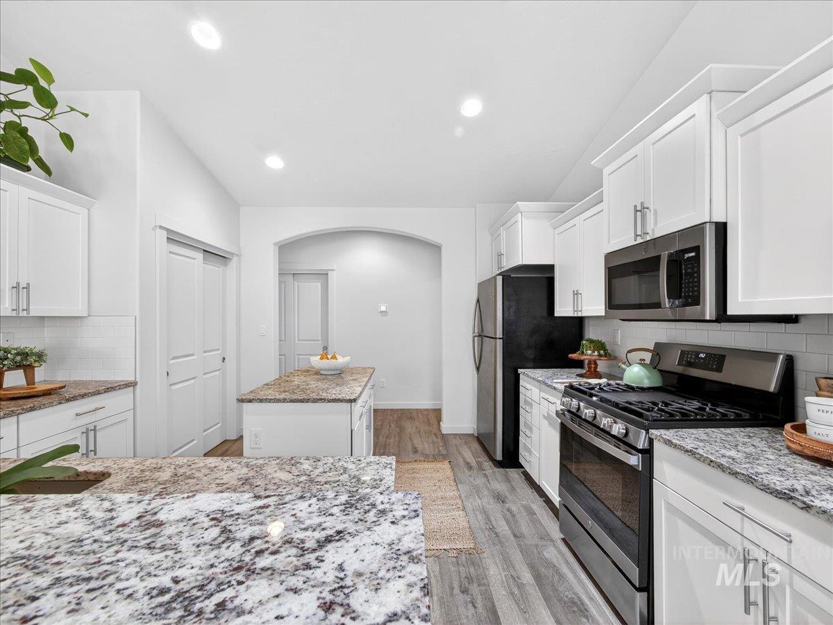 181 S Bing Court, Emmett, Idaho 83617, 4 Bedrooms, 2 Bathrooms, Residential For Sale, Price $495,000,MLS 98978157