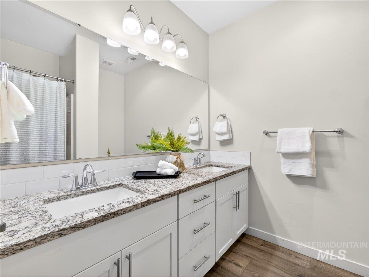 181 S Bing Court, Emmett, Idaho 83617, 4 Bedrooms, 2 Bathrooms, Residential For Sale, Price $495,000,MLS 98978157