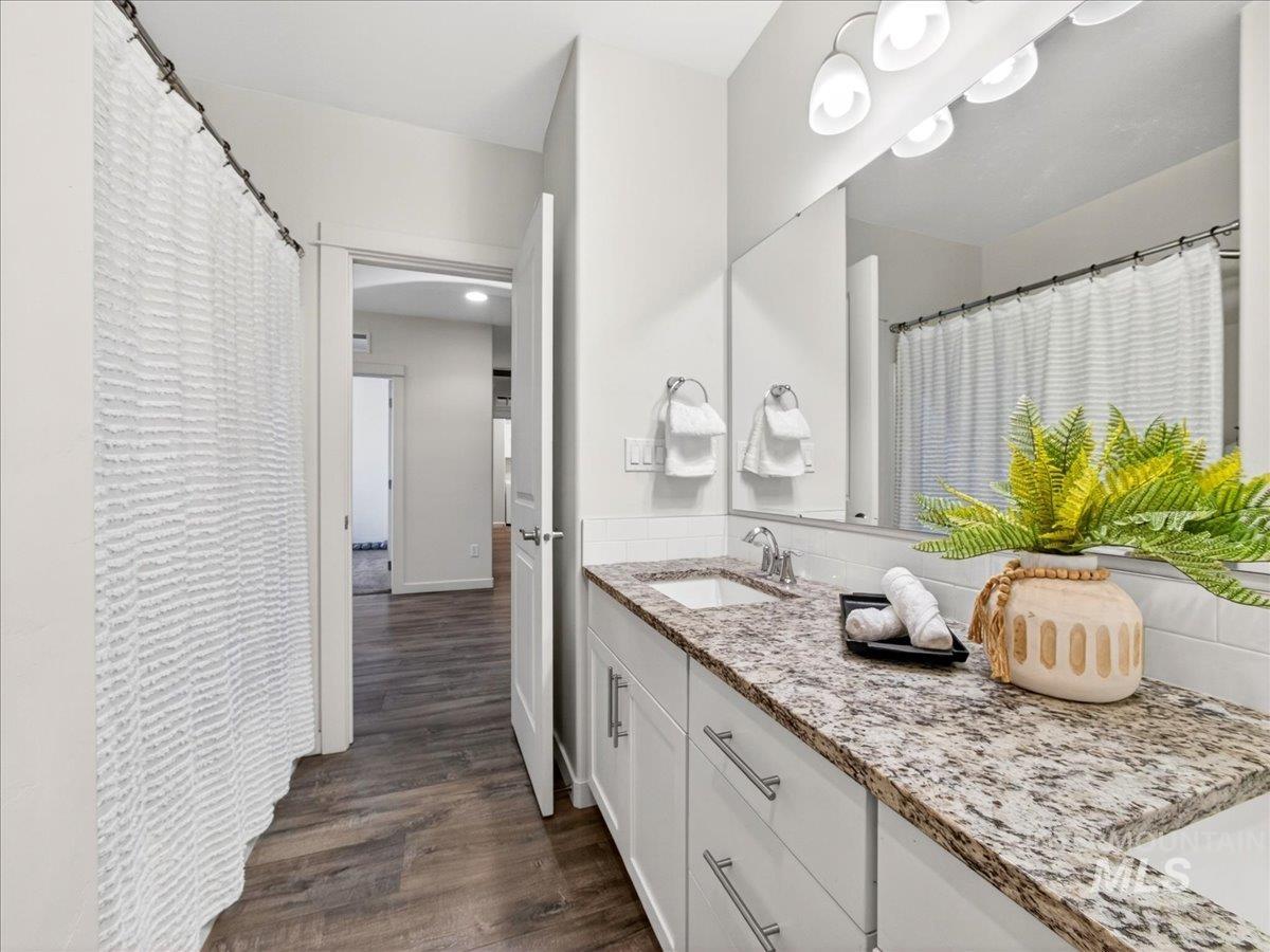 181 S Bing Court, Emmett, Idaho 83617, 4 Bedrooms, 2 Bathrooms, Residential For Sale, Price $495,000,MLS 98978157