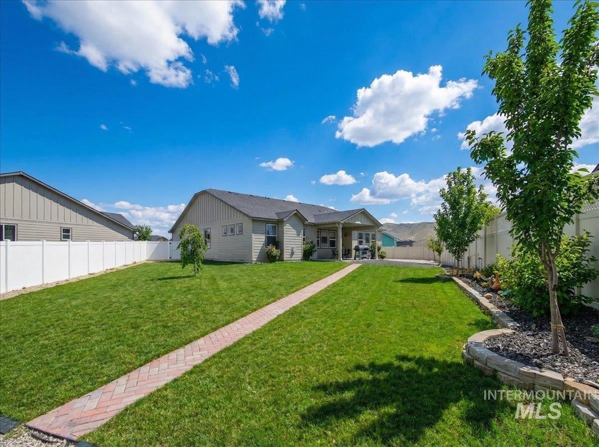 181 S Bing Court, Emmett, Idaho 83617, 4 Bedrooms, 2 Bathrooms, Residential For Sale, Price $495,000,MLS 98978157