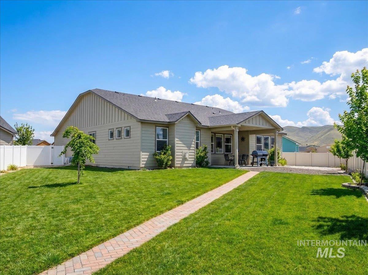 181 S Bing Court, Emmett, Idaho 83617, 4 Bedrooms, 2 Bathrooms, Residential For Sale, Price $495,000,MLS 98978157