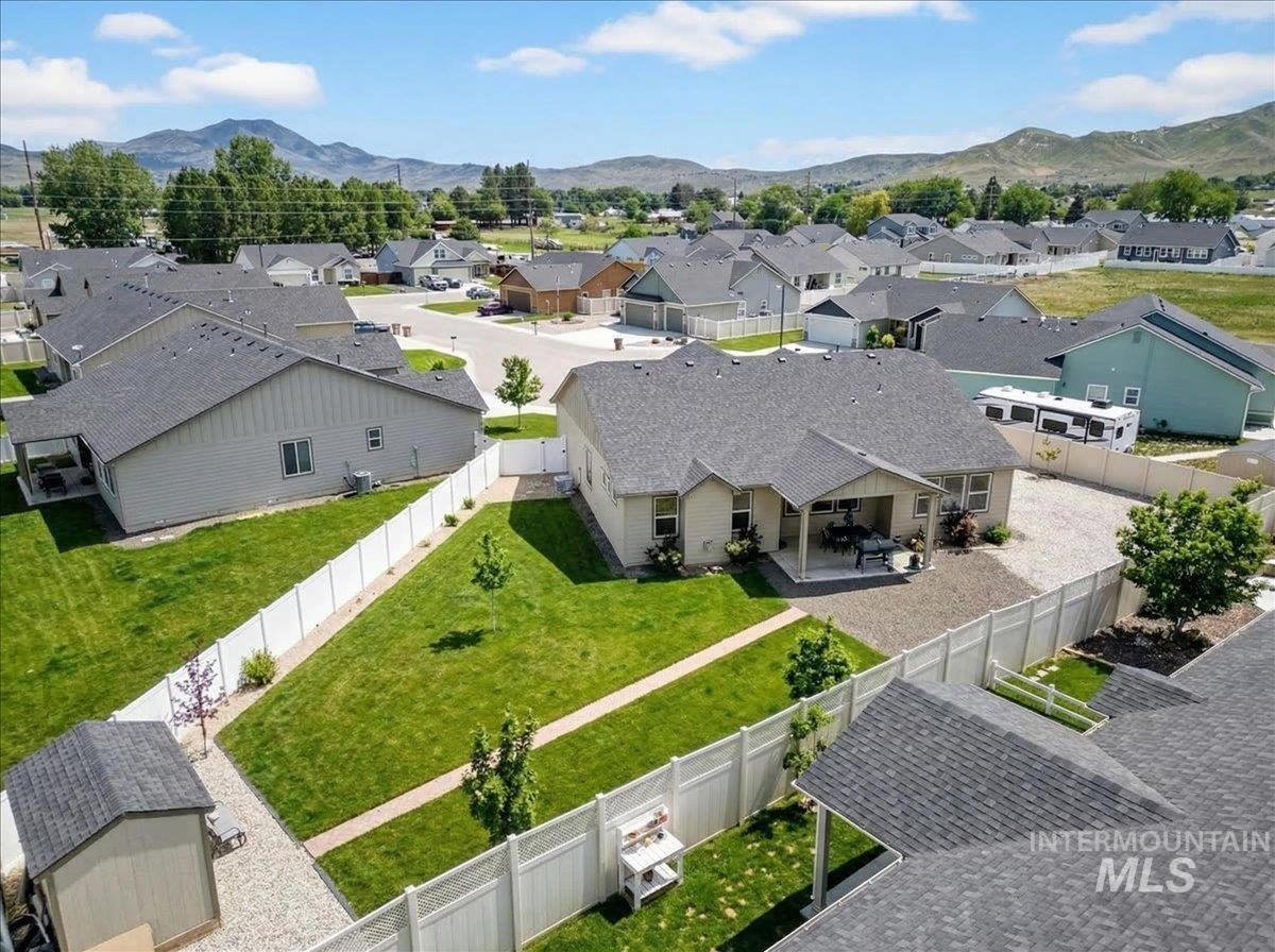 181 S Bing Court, Emmett, Idaho 83617, 4 Bedrooms, 2 Bathrooms, Residential For Sale, Price $495,000,MLS 98978157