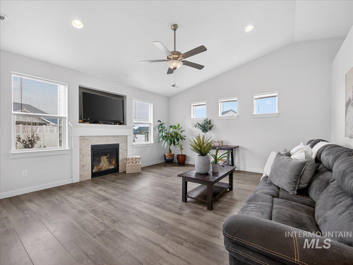 181 S Bing Court, Emmett, Idaho 83617, 4 Bedrooms, 2 Bathrooms, Residential For Sale, Price $495,000,MLS 98978157