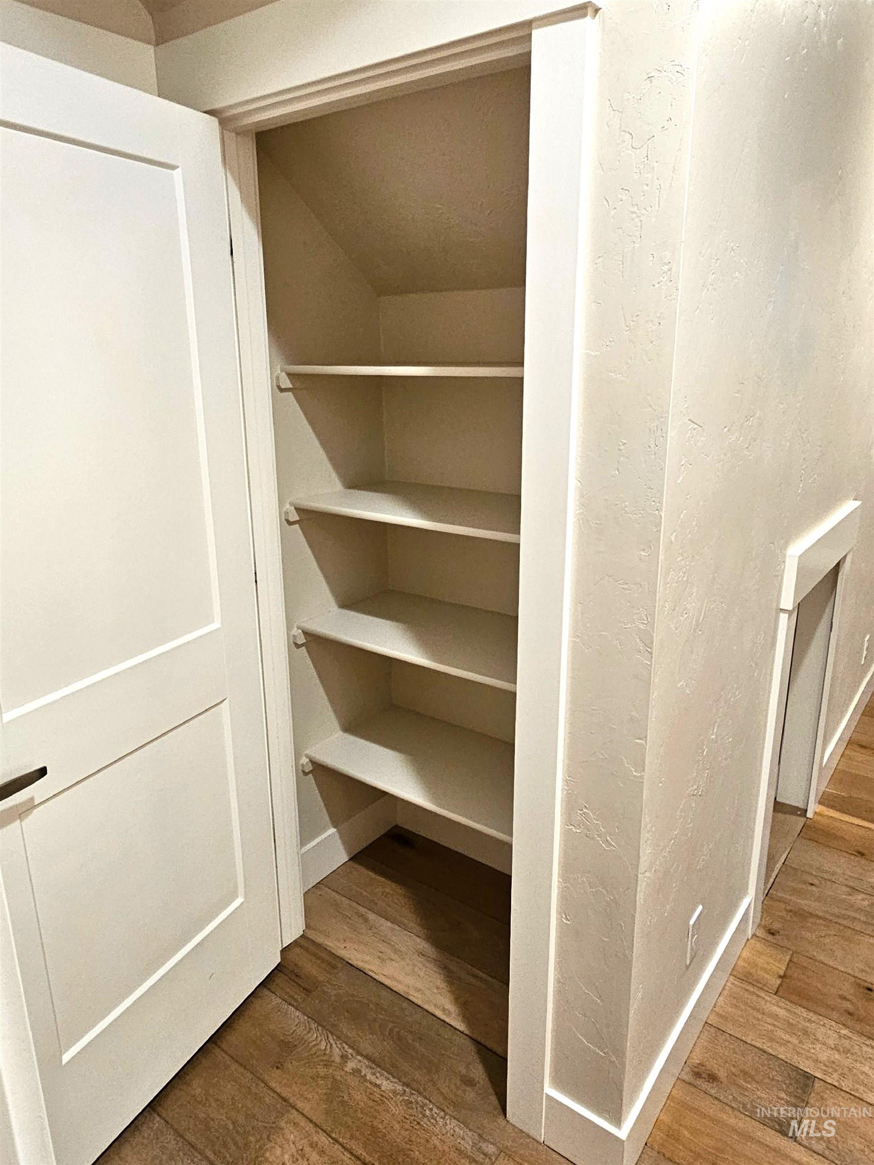 2240 W Hill Terrace Ln, Boise, Idaho 83702, 3 Bedrooms, 2.5 Bathrooms, Residential For Sale, Price $630,000,MLS 98978158