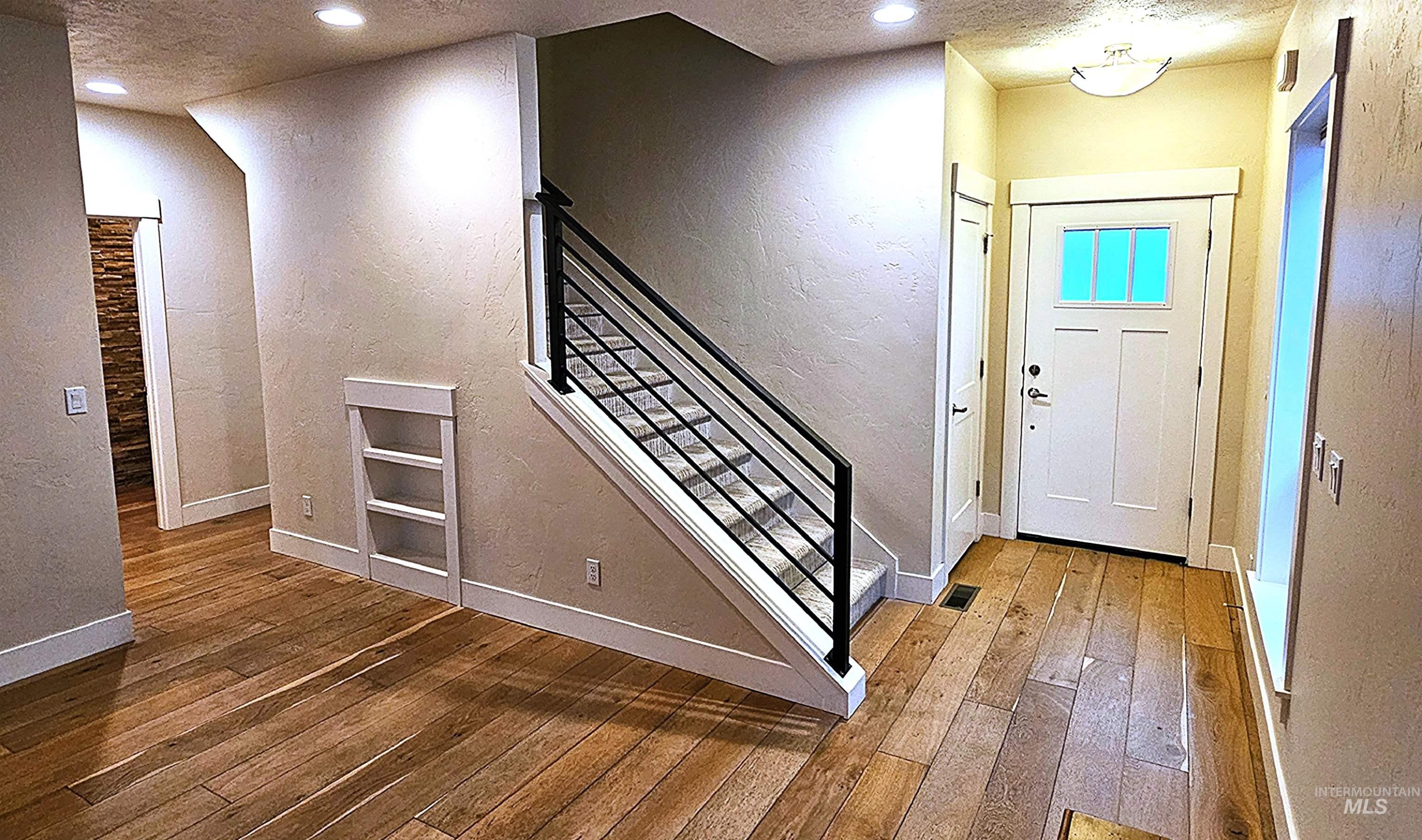 2240 W Hill Terrace Ln, Boise, Idaho 83702, 3 Bedrooms, 2.5 Bathrooms, Residential For Sale, Price $630,000,MLS 98978158