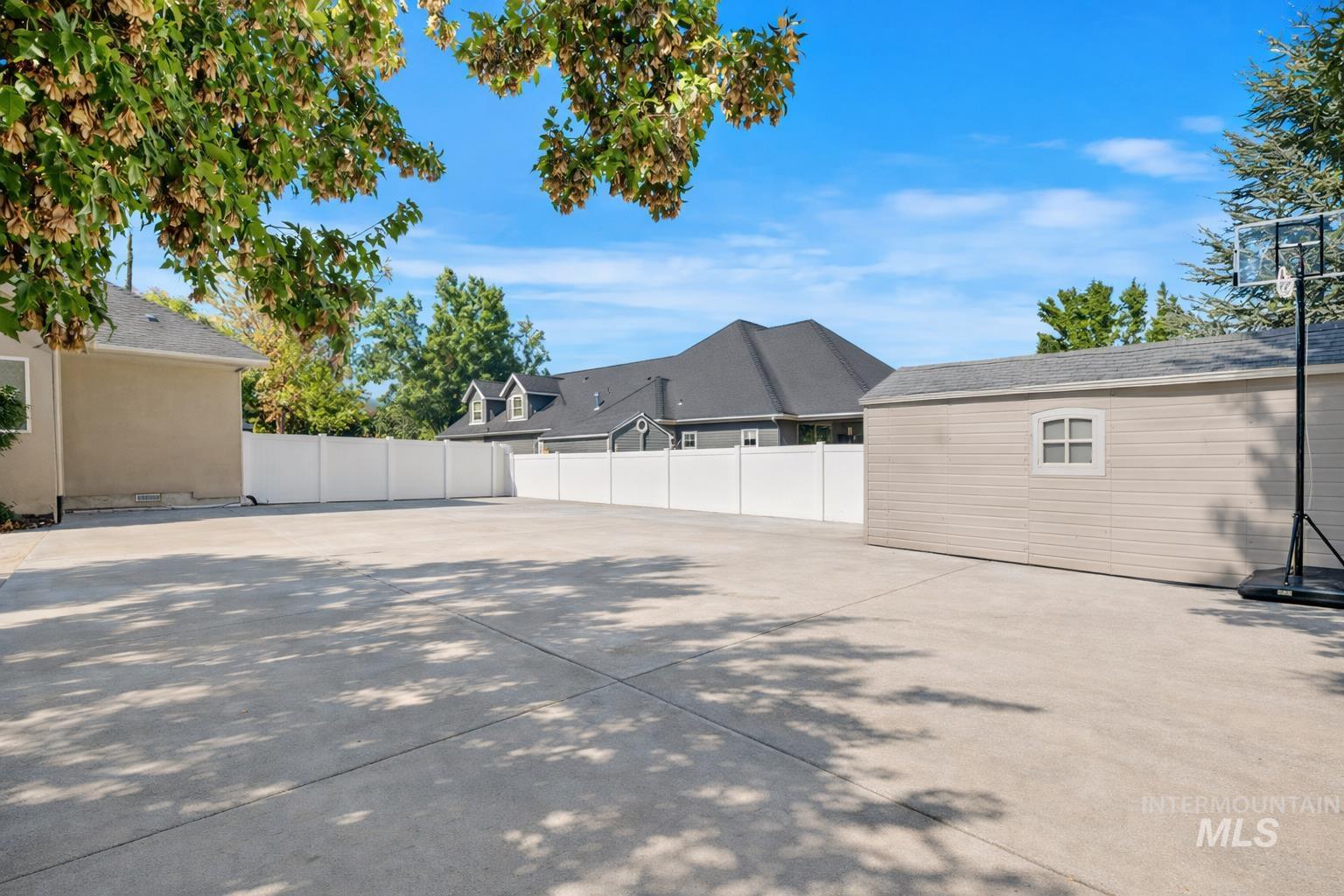 2786 S Denali Pl, Meridian, Idaho 83642, 4 Bedrooms, 3.5 Bathrooms, Residential For Sale, Price $999,000, 98978160