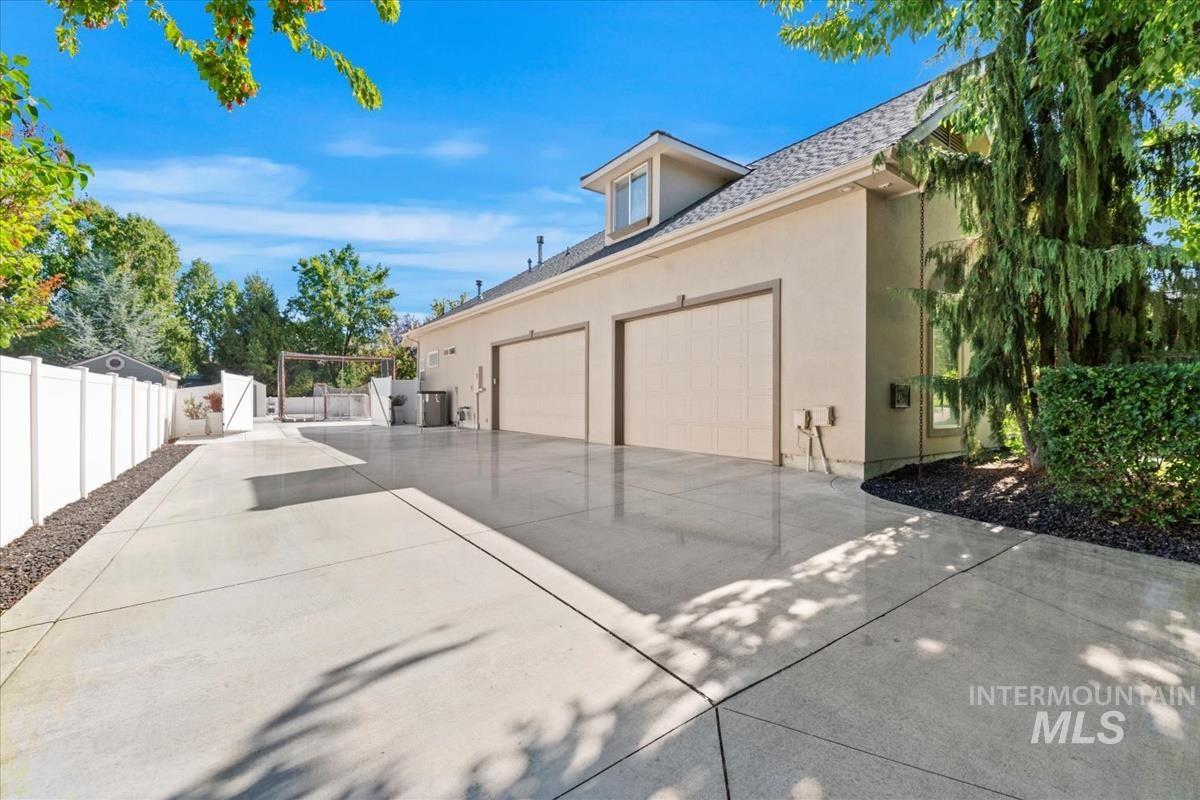 2786 S Denali Pl, Meridian, Idaho 83642, 4 Bedrooms, 3.5 Bathrooms, Residential For Sale, Price $999,000, 98978160